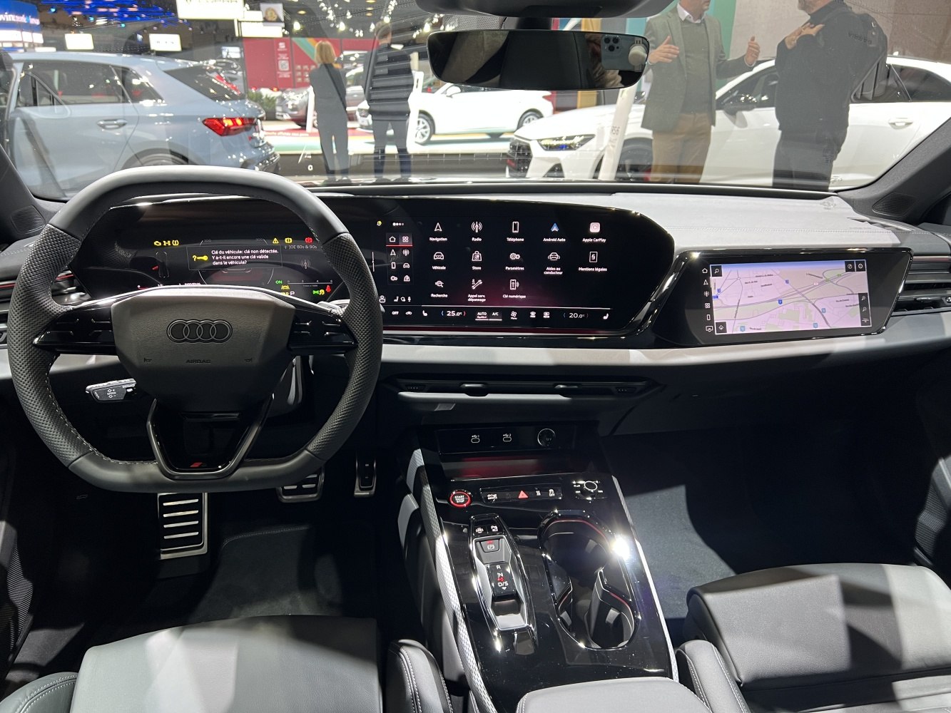 Dual digital displays, multifunction steering wheel, modern center console