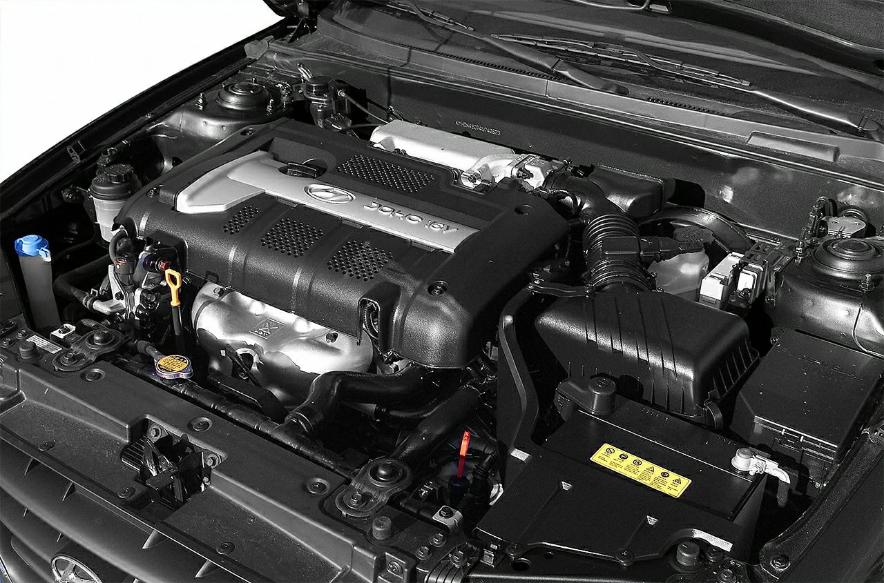 Engine bay with engine layout and components
