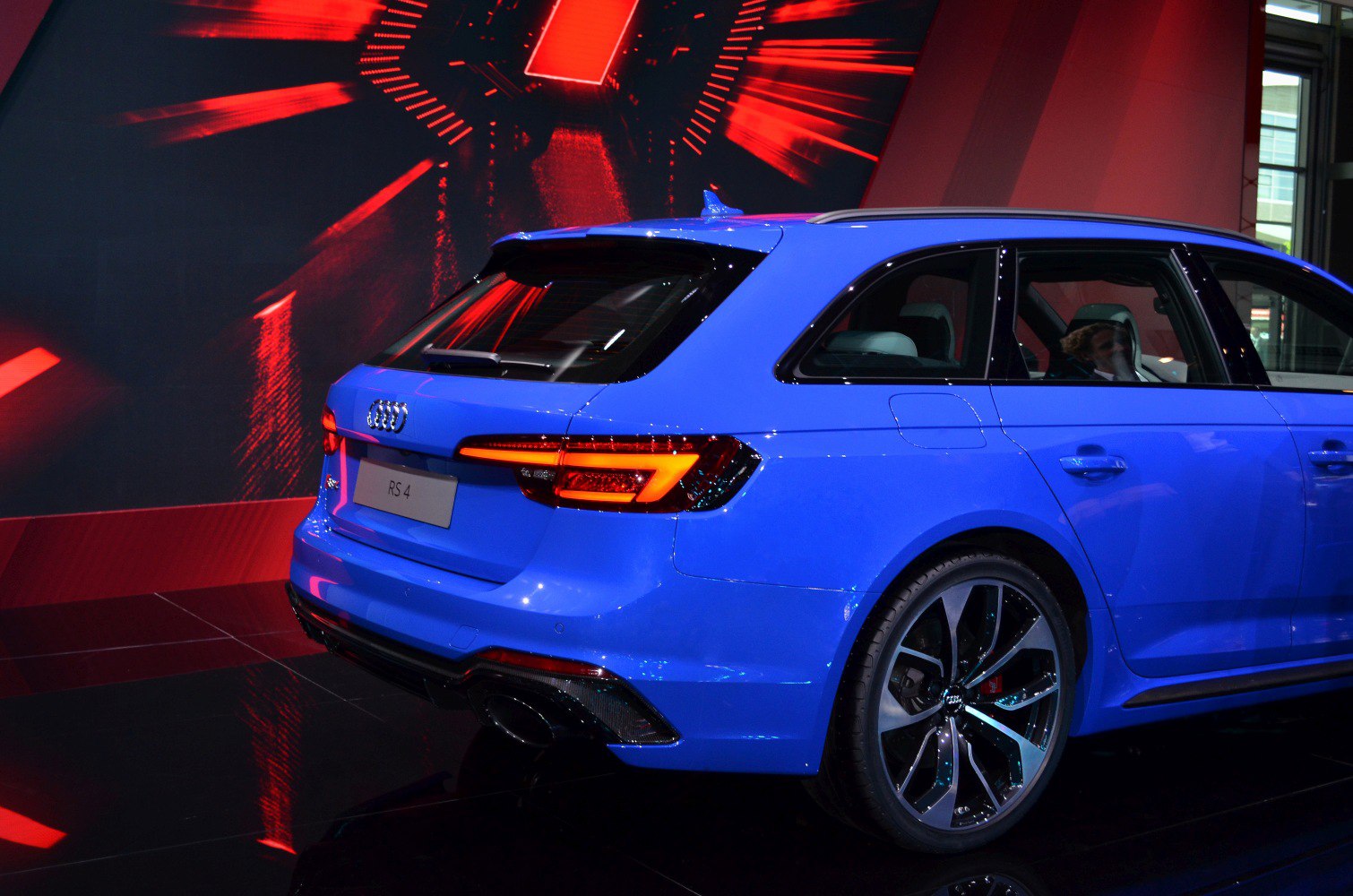 Rear LED taillights and sporty alloy wheels