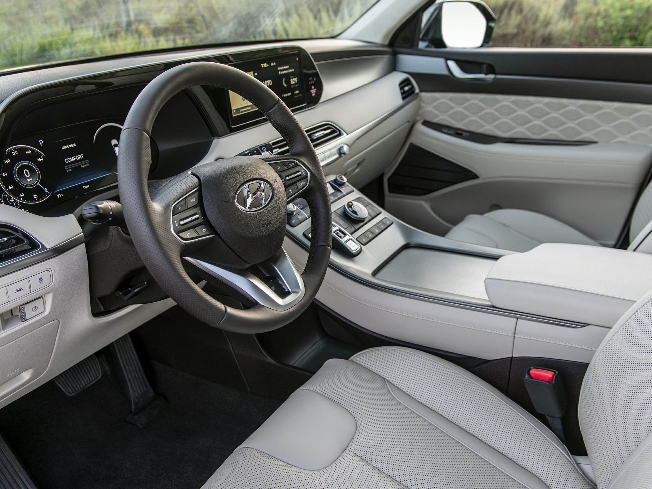 Modern digital dashboard and multifunctional steering wheel with center console controls