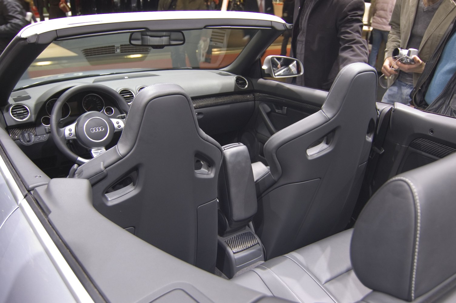 Sport seats and dashboard interior of convertible car