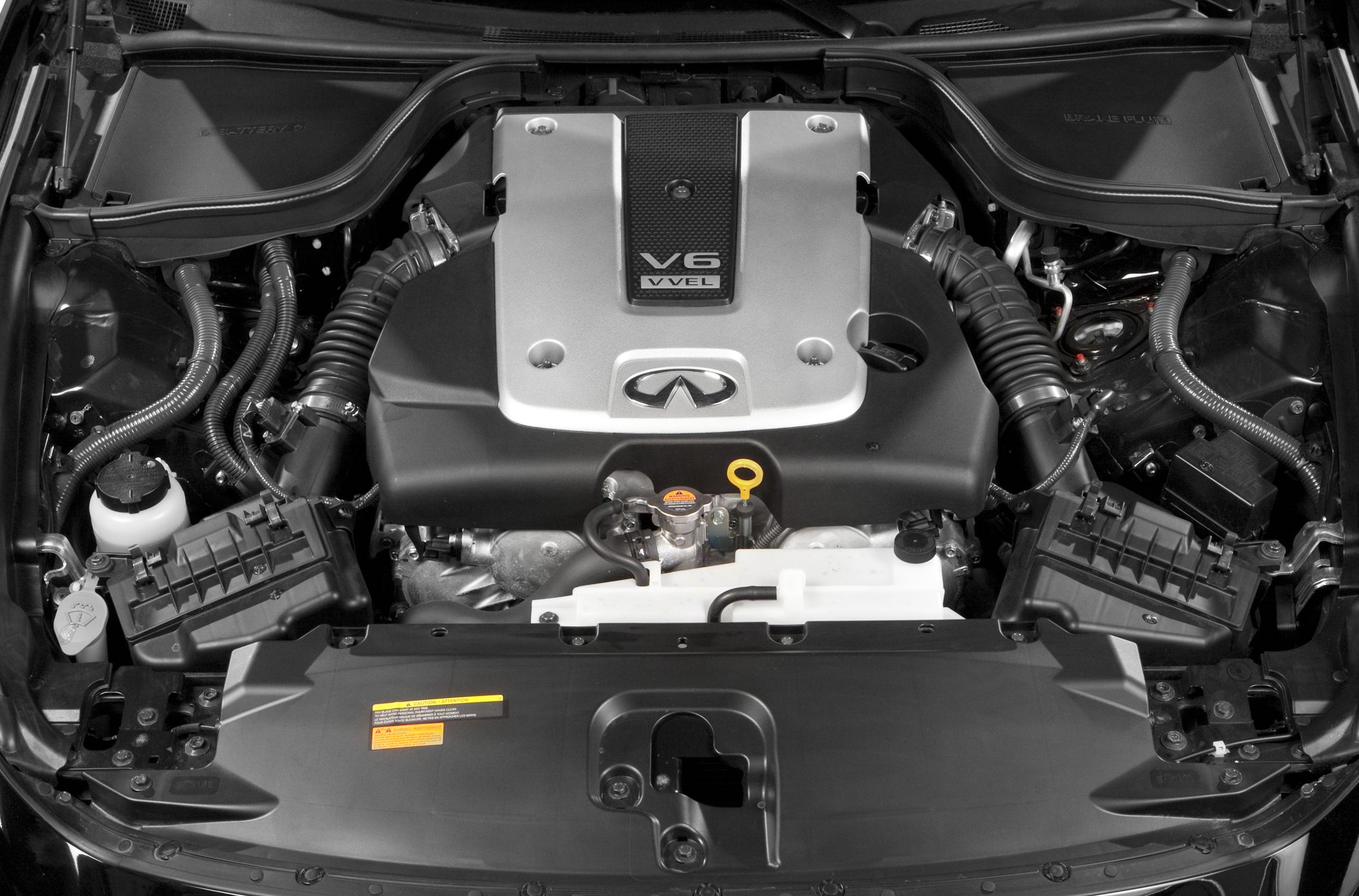 V6 VVEL engine with engine cover and components