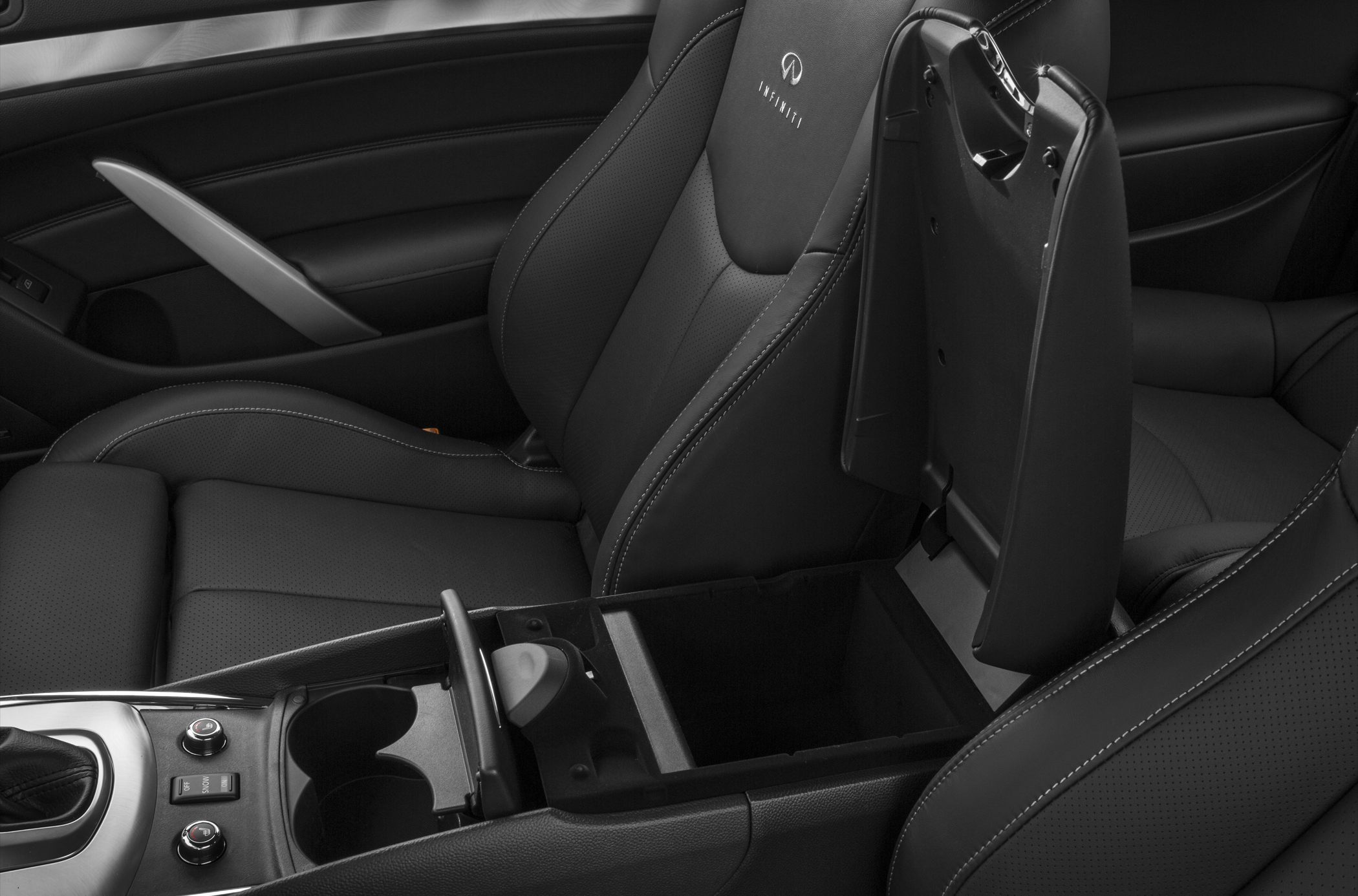 Premium leather seats with spacious open center console storage