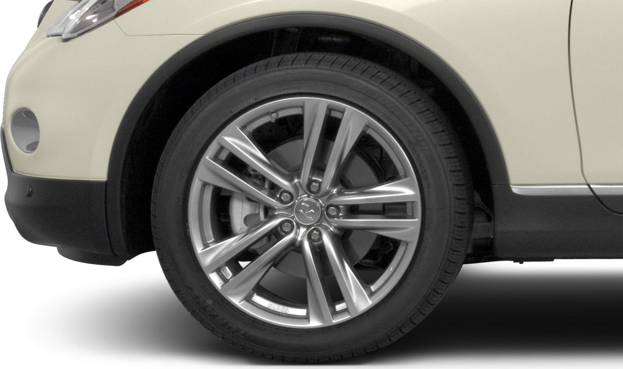 Close-up of Infiniti QX50 alloy wheel and tire