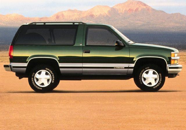 1995 Chevrolet Tahoe (GMT410) Side View Right