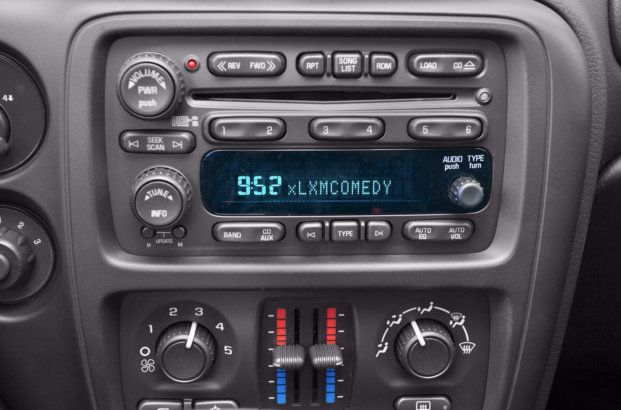 Classic car radio with CD player and manual climate controls