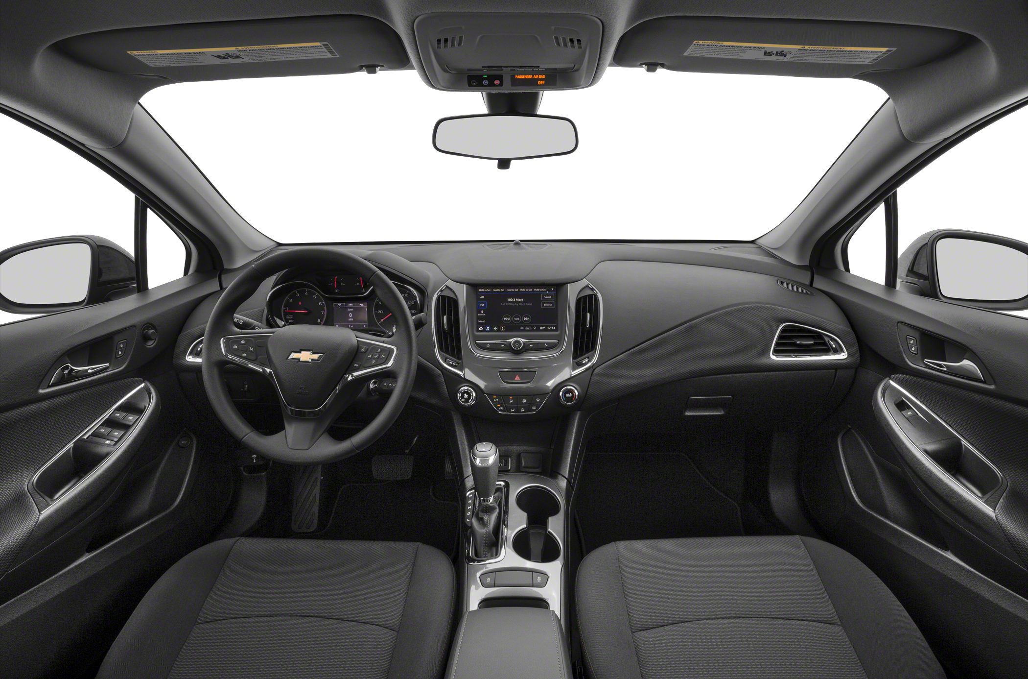 Dashboard, steering wheel, center console with gear shift and infotainment