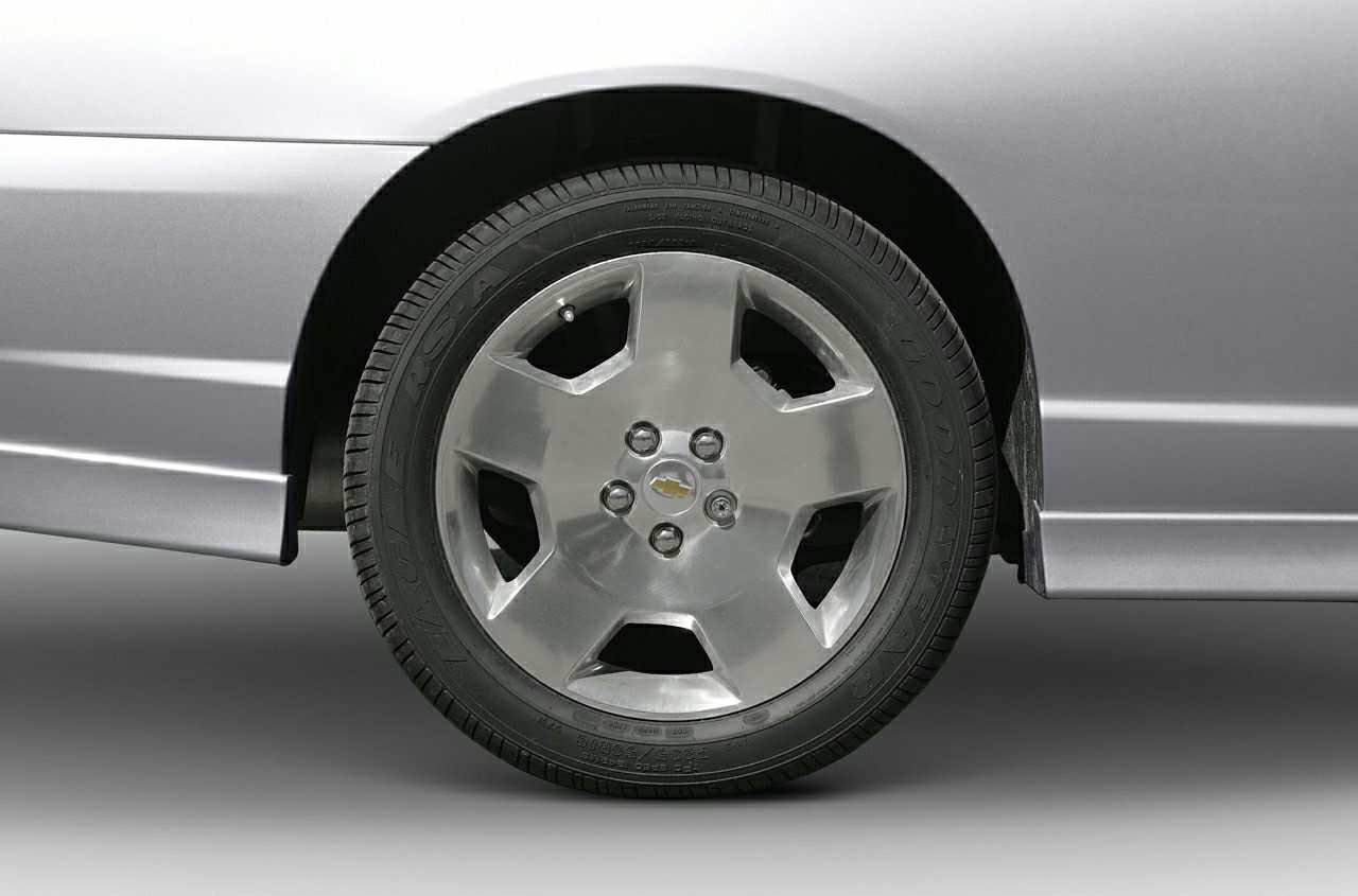 Alloy wheel and tire close-up with Chevrolet emblem