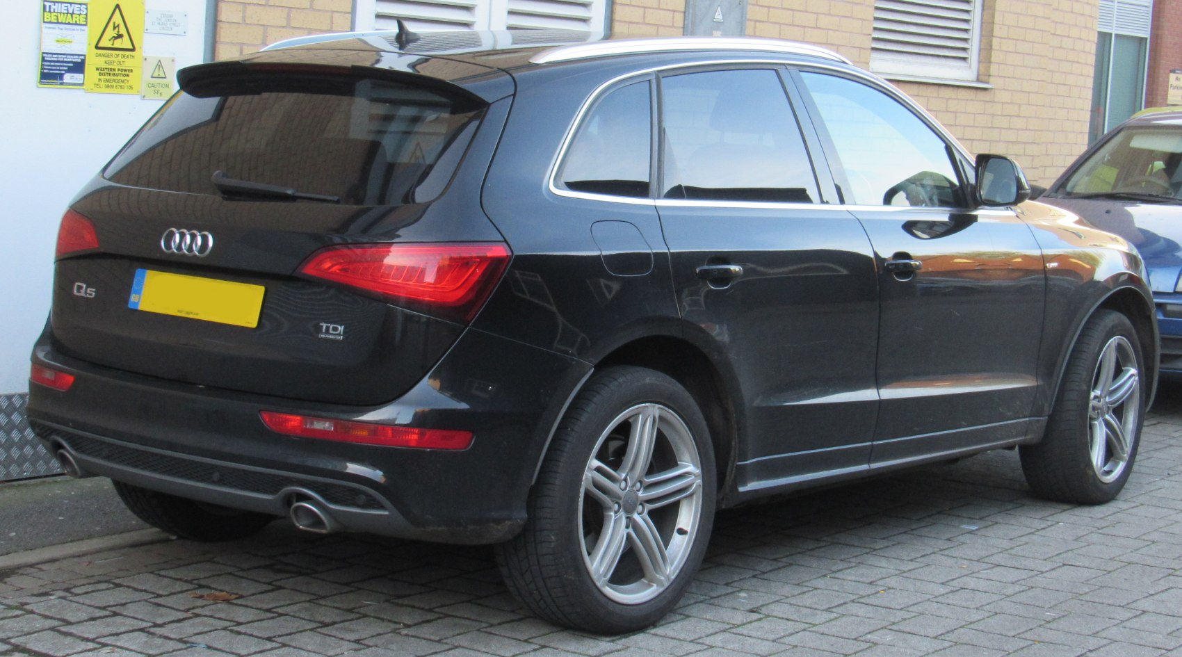 Rear and side view of SUV with TDI badge and alloy wheels