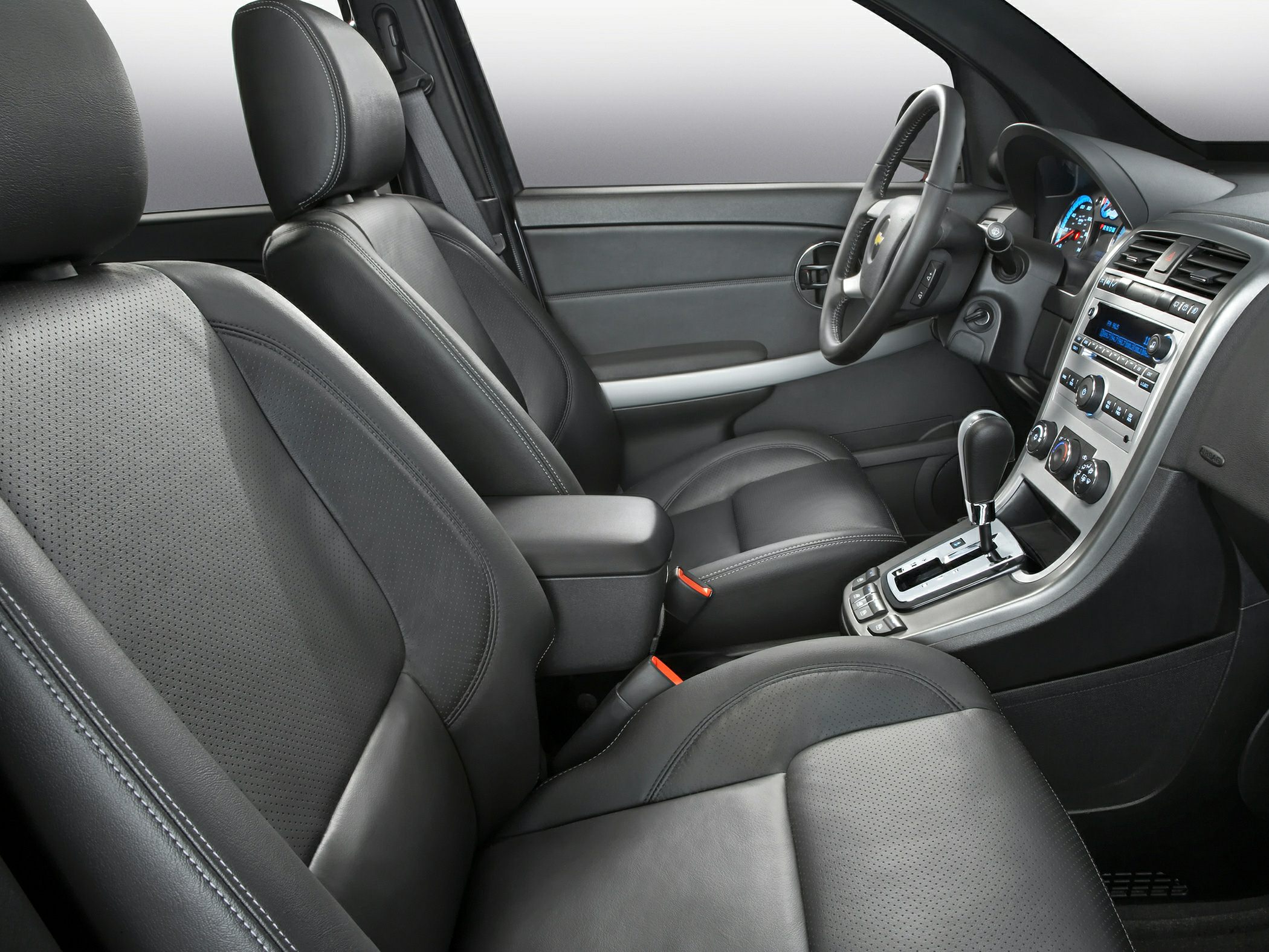 Leather seats with front center console and gear shift