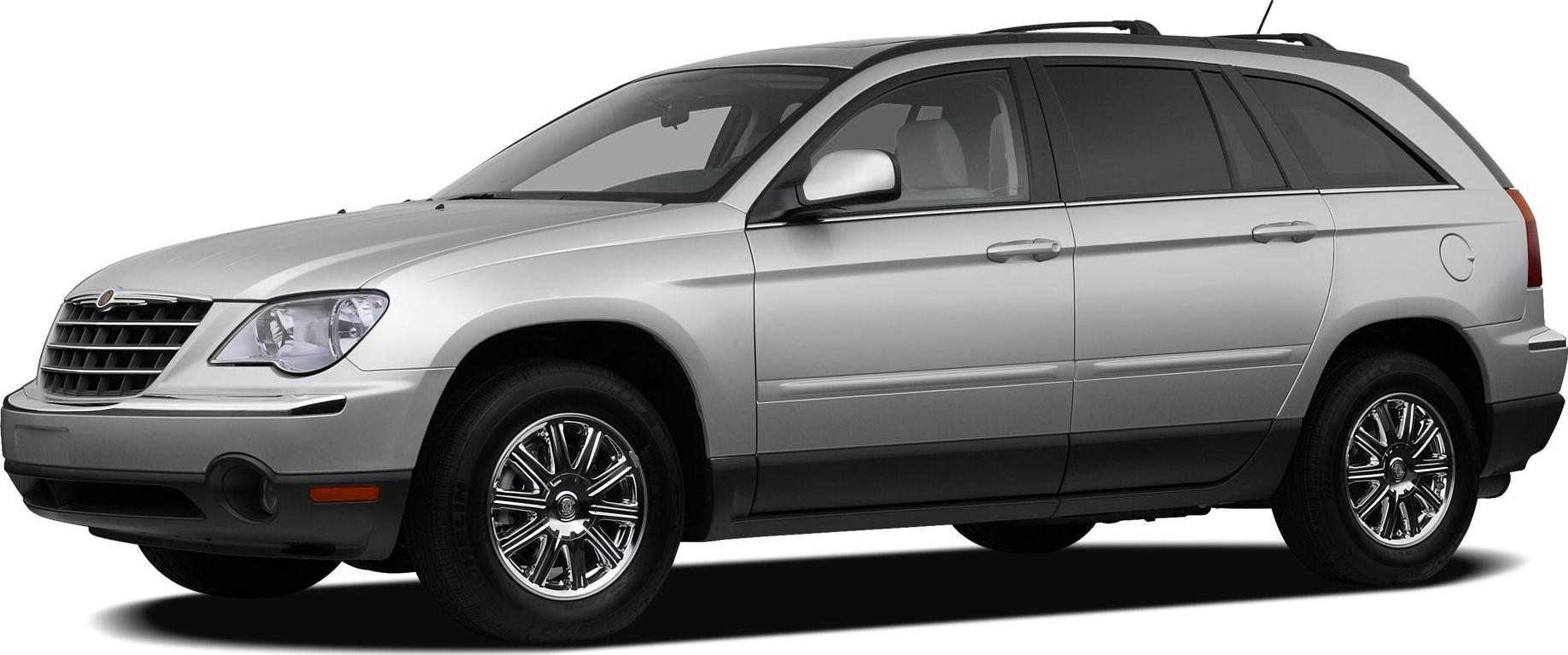 Crossover with chrome alloy wheels and classic front grille