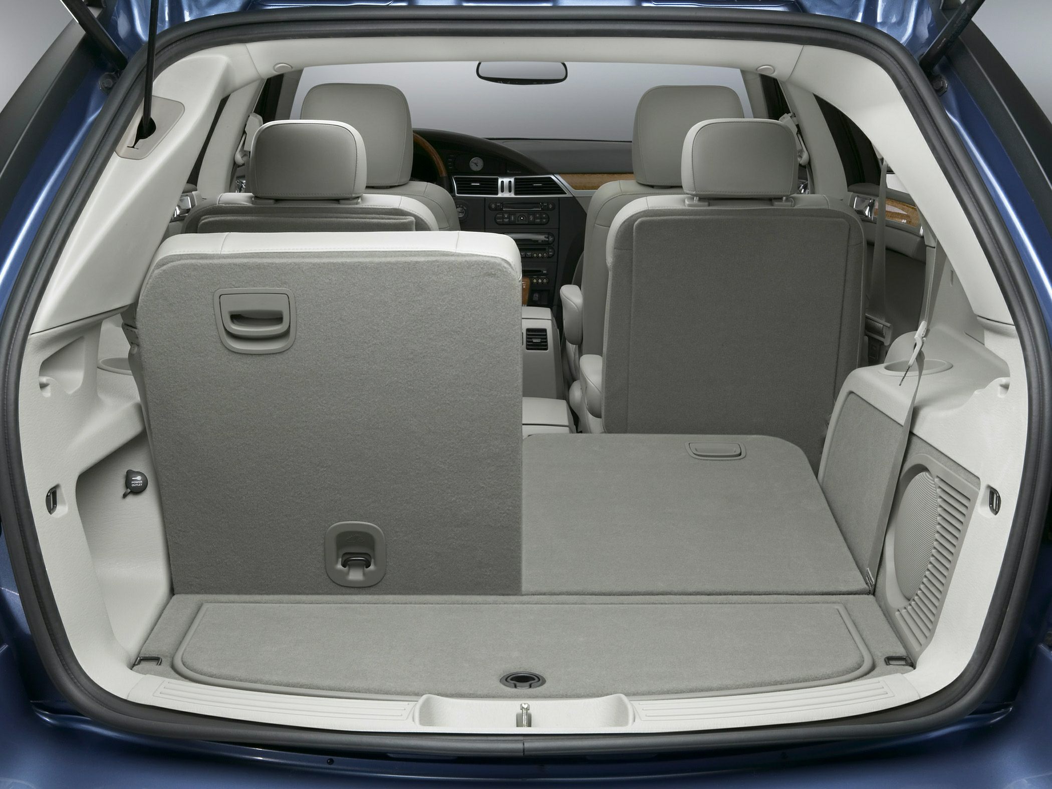 Foldable rear seats and spacious interior cargo area