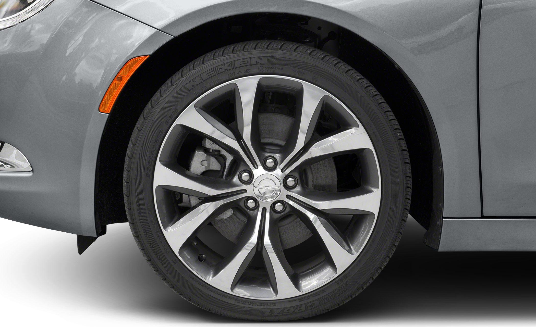 Alloy wheel and front fender reflector with tire and brake disc