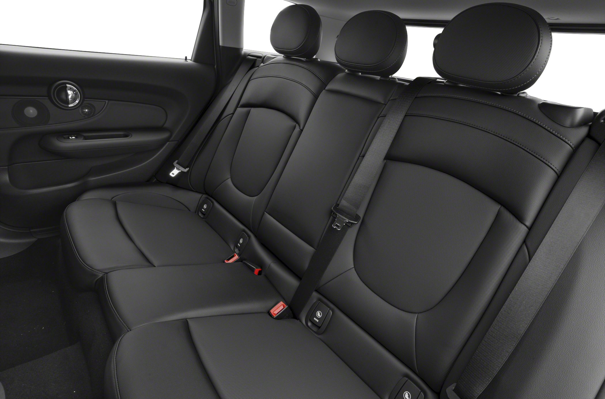 Black leather rear seats with headrests and seat belts