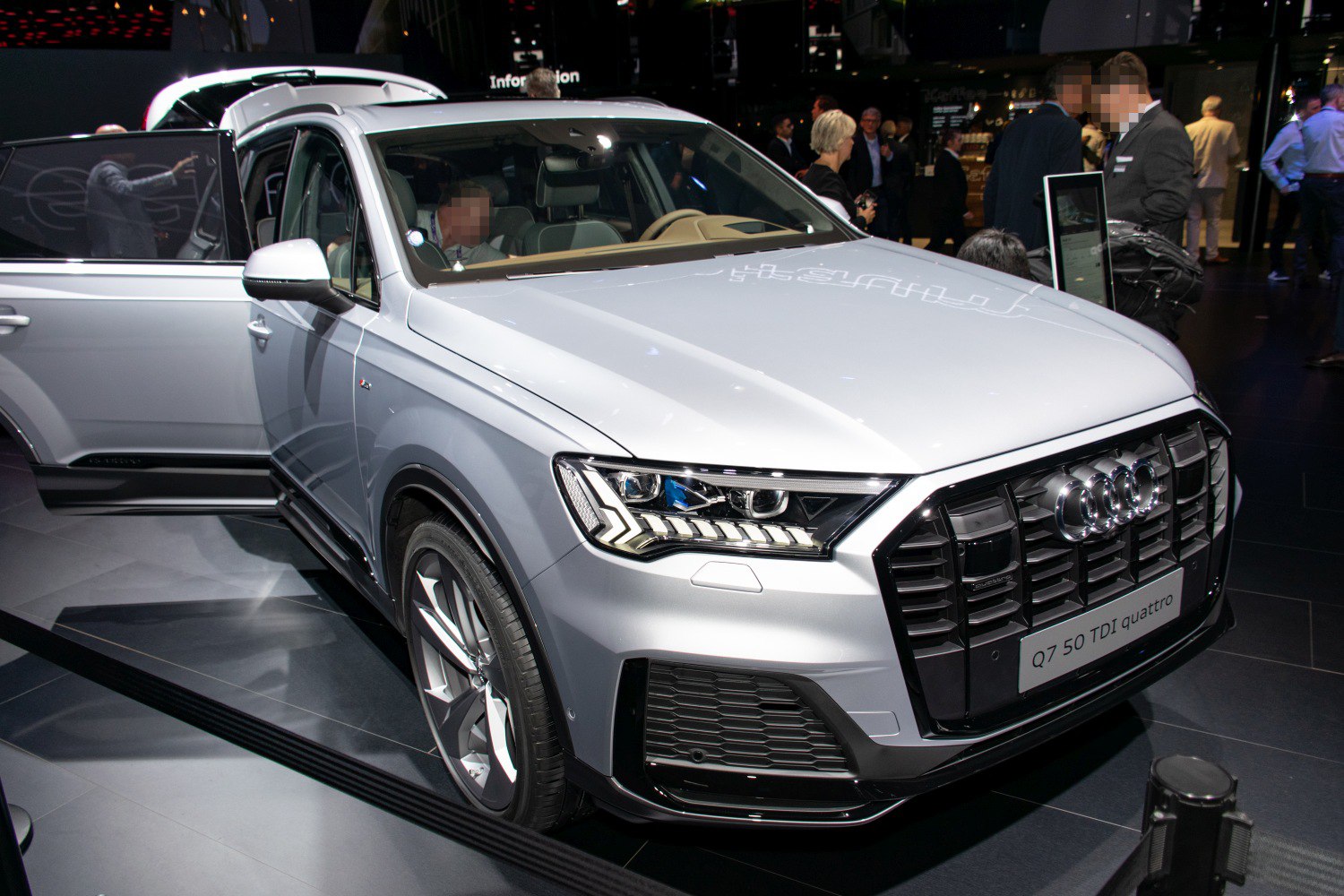 Close-up of facelifted front grille and LED headlights with alloy wheels