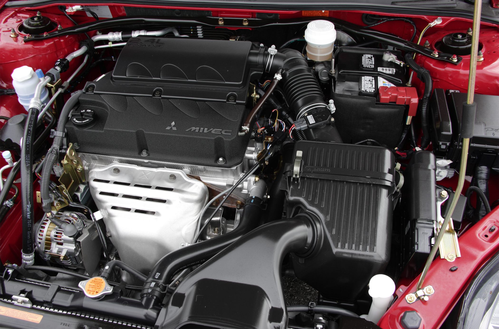 Engine bay with 4-cylinder MIVEC motor and organized components