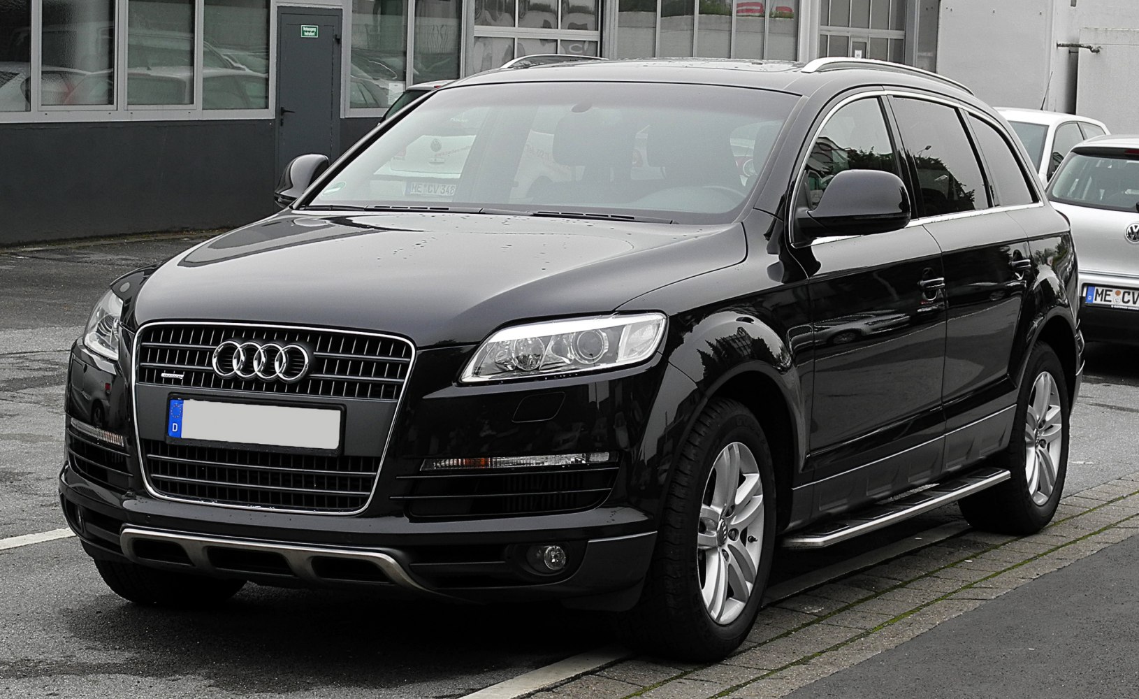 SUV front grille, headlights, side profile, alloy wheels