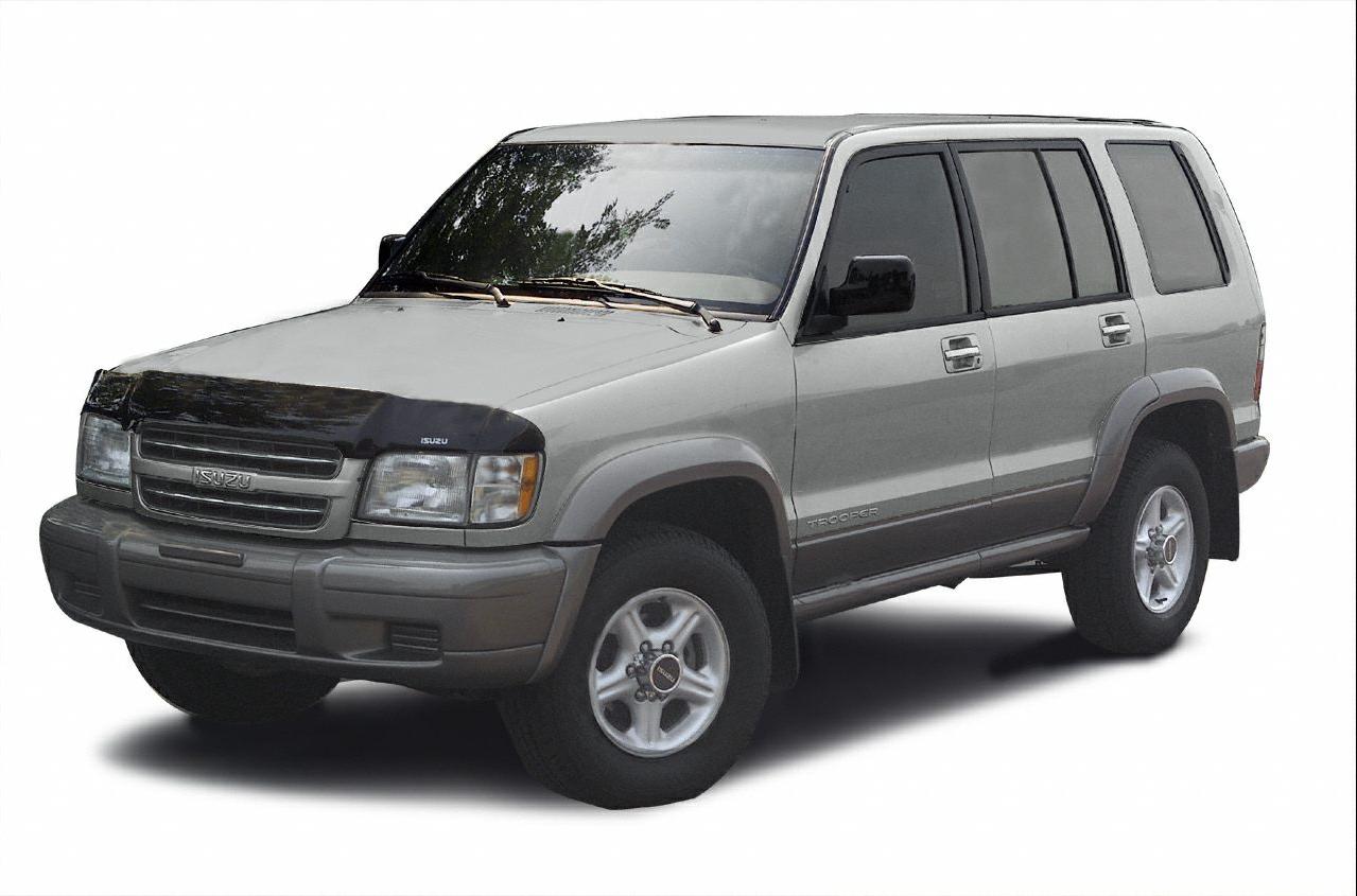 Front 3-quarter view of SUV with boxy design, headlights, alloy wheels, and tinted windows