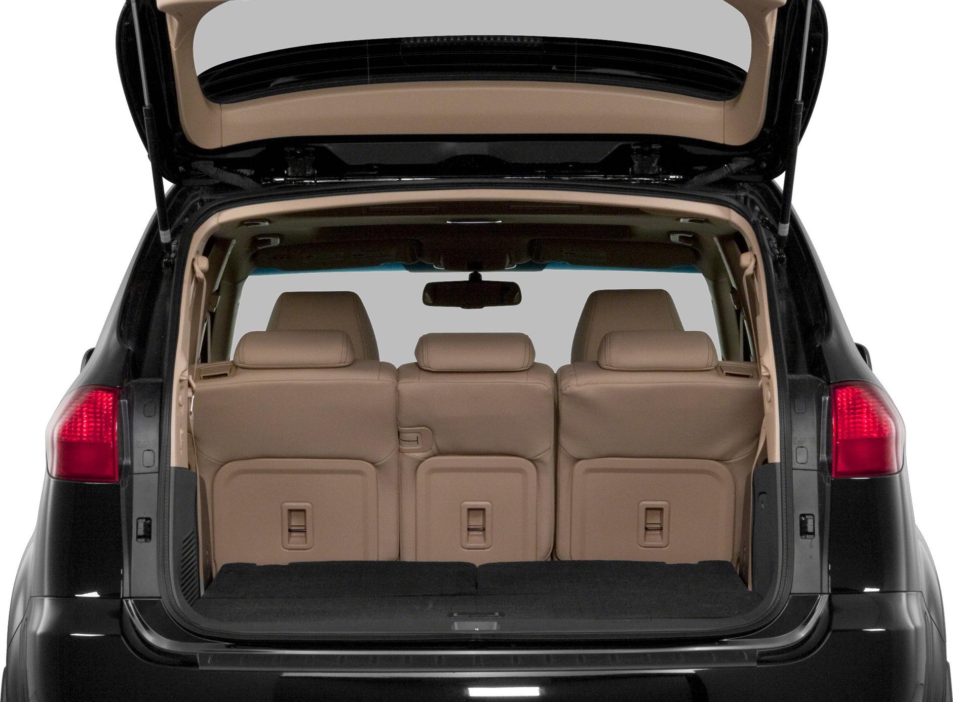 Rear cargo space with upright three-seat row and open tailgate