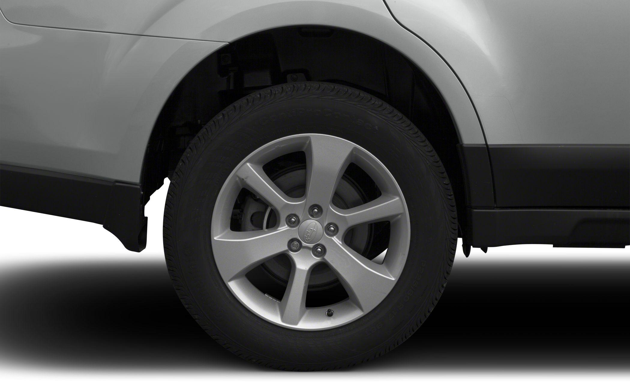 Alloy wheel and tire of SUV with five-spoke design