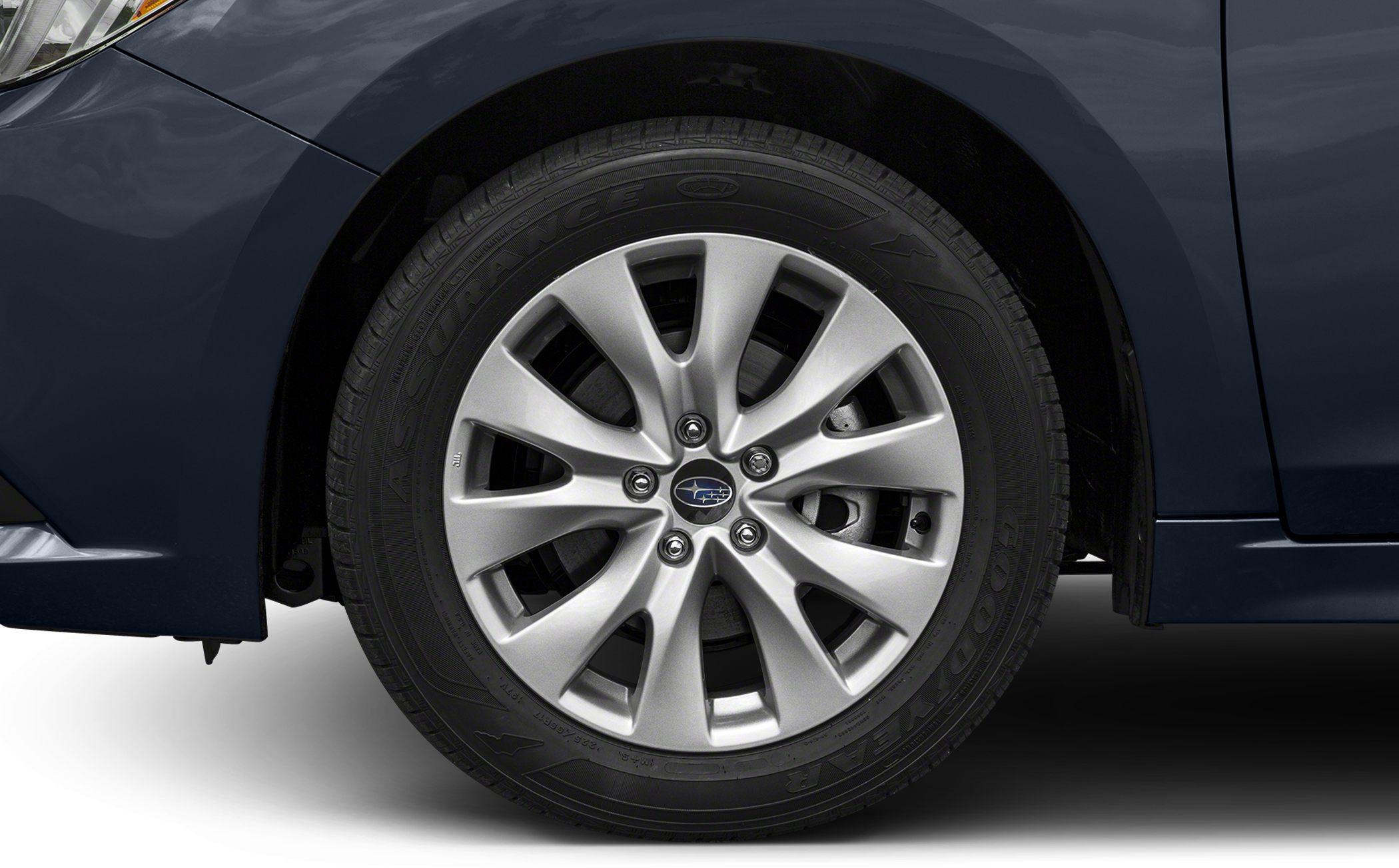 Alloy wheel with multi-spoke design and Goodyear Assurance tire