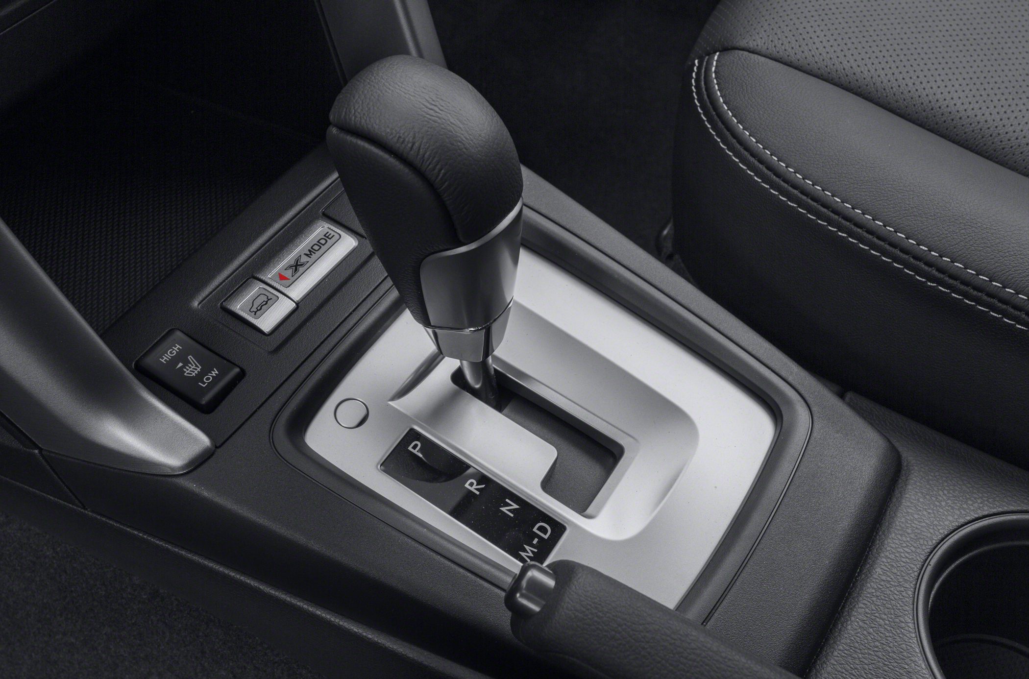 Automatic gear shift lever with X-MODE and heated seat controls
