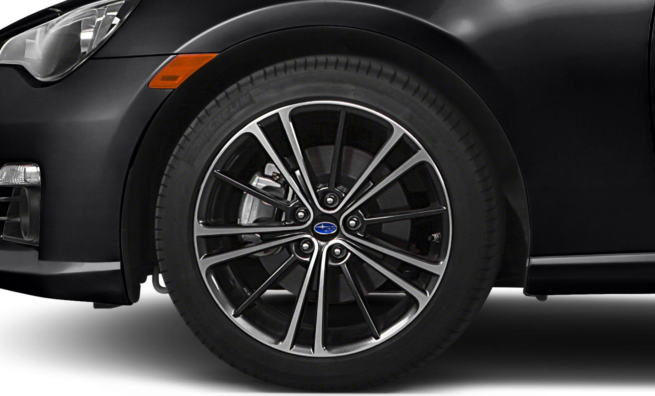 Front alloy wheel with tire and brake caliper