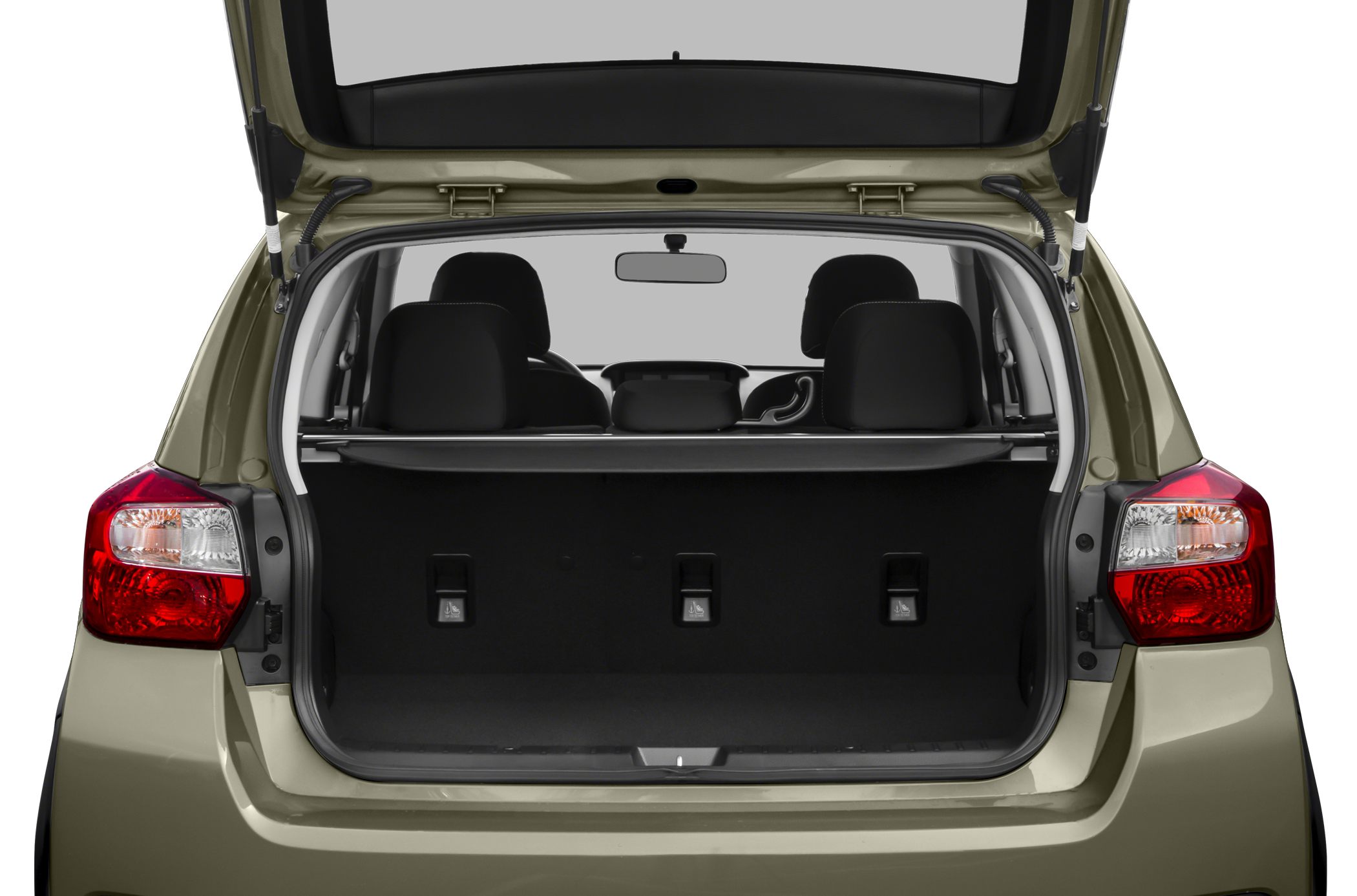 Open rear cargo space with foldable second-row seats