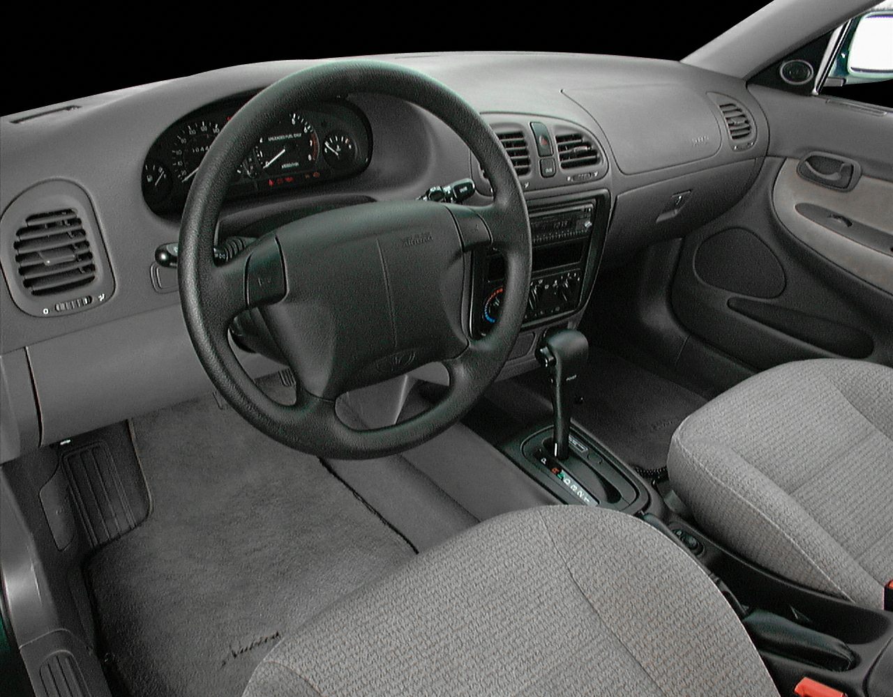 Dashboard, steering wheel, and automatic gear shift interior