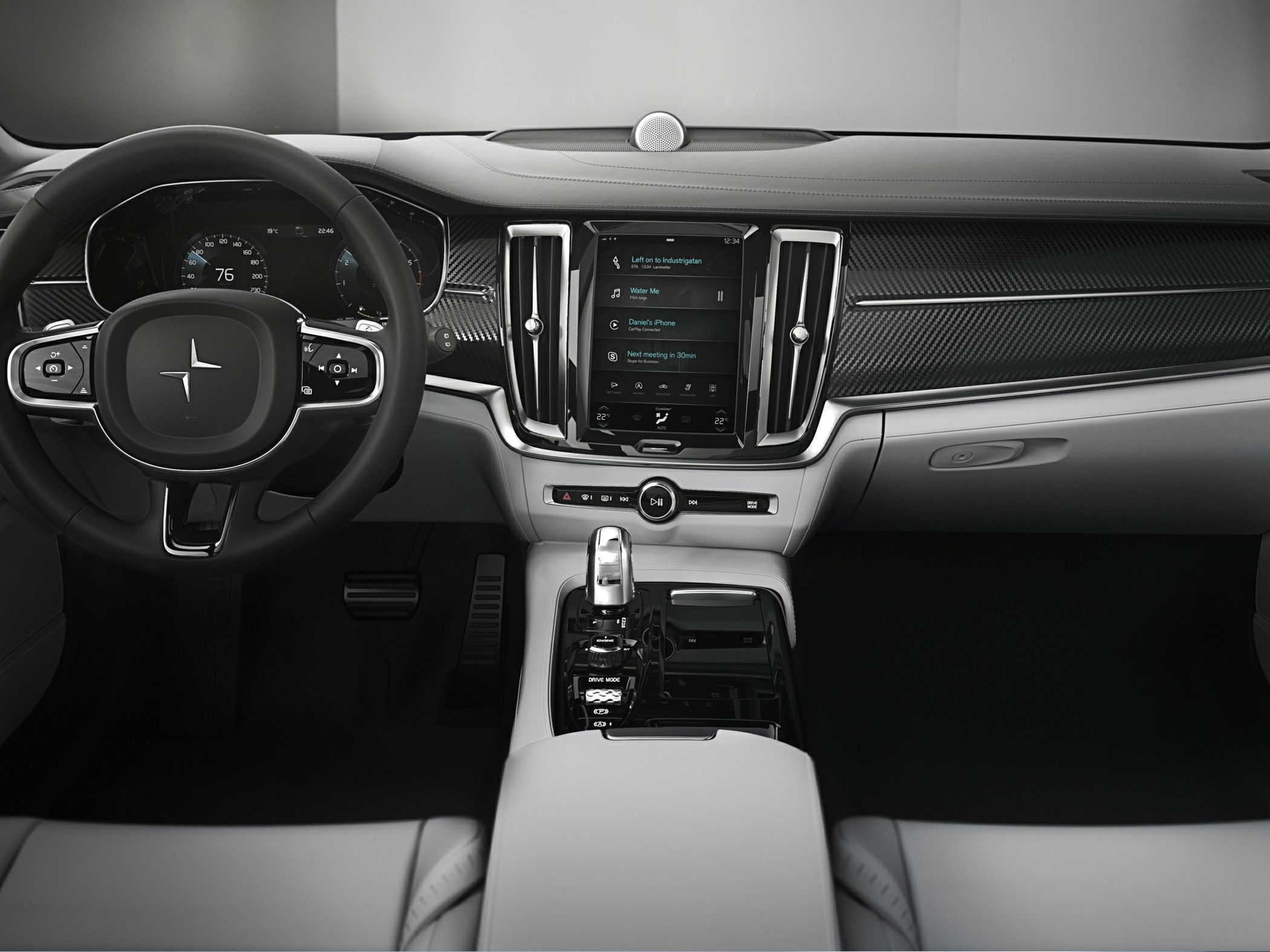 Digital dashboard, central touchscreen, steering wheel, carbon fiber trim