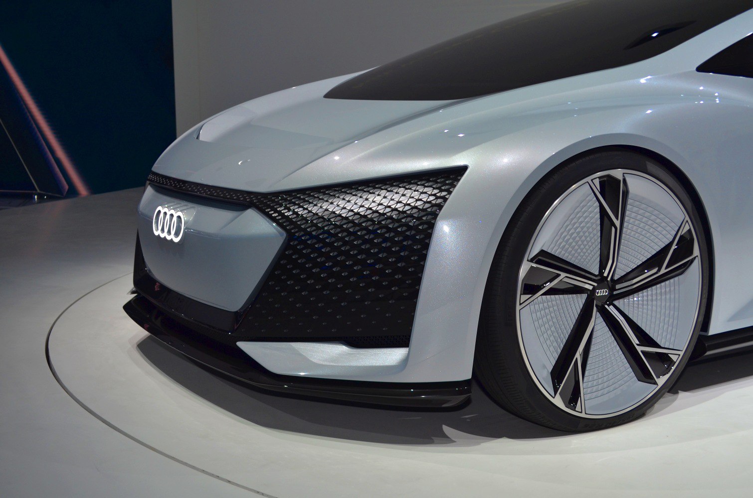 Futuristic front grille design and unique aerodynamic wheels