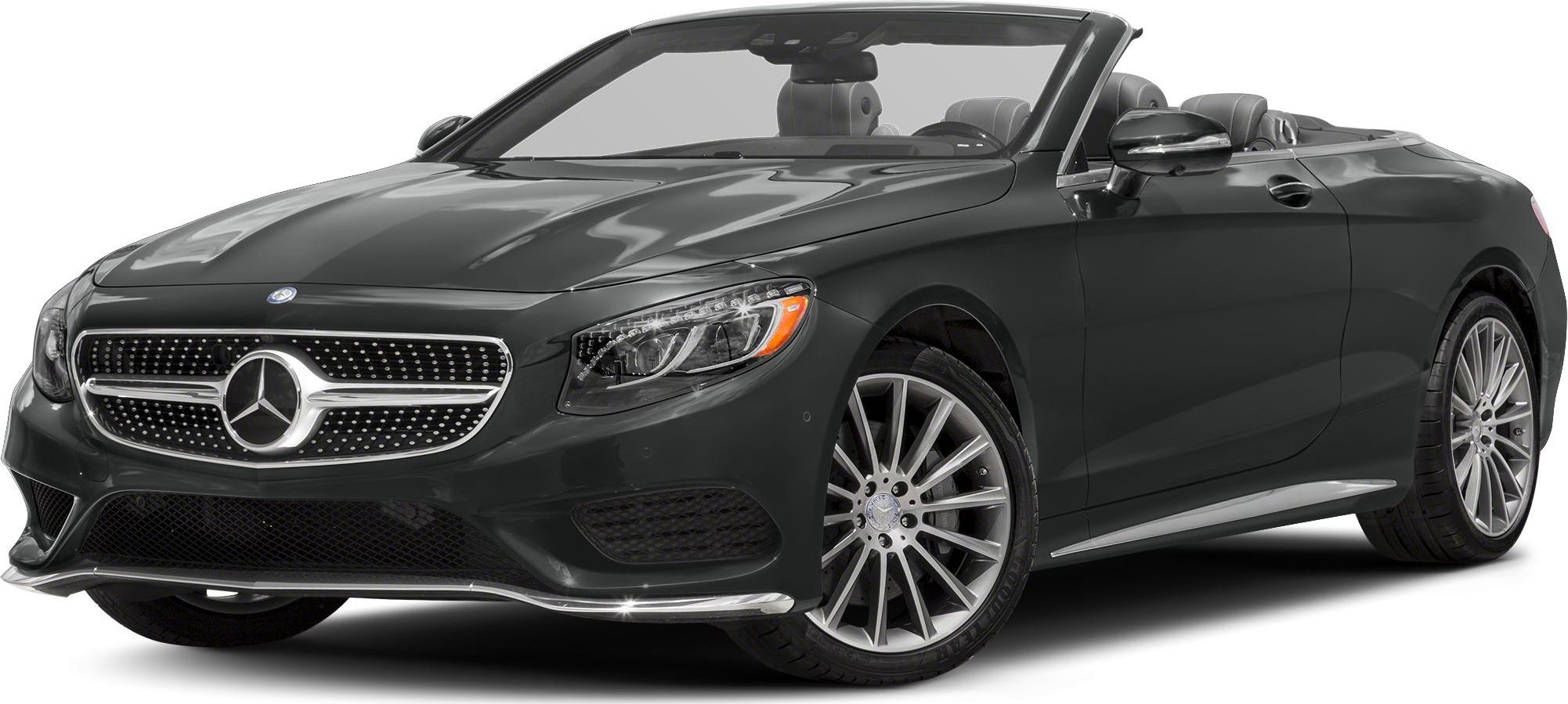 Convertible front with distinctive grille and alloy wheels