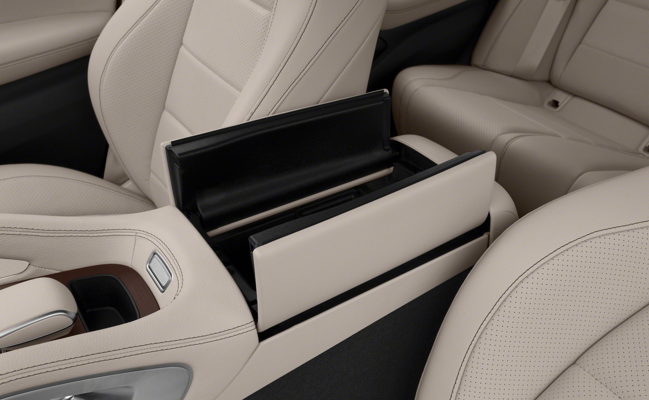 Leather seats and open center console armrest storage