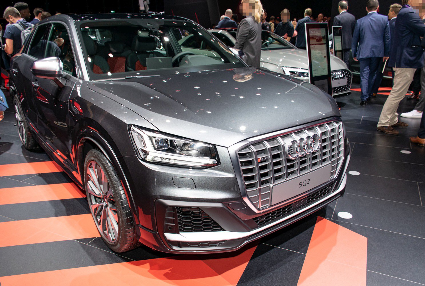 Front view with signature grille and LED headlights