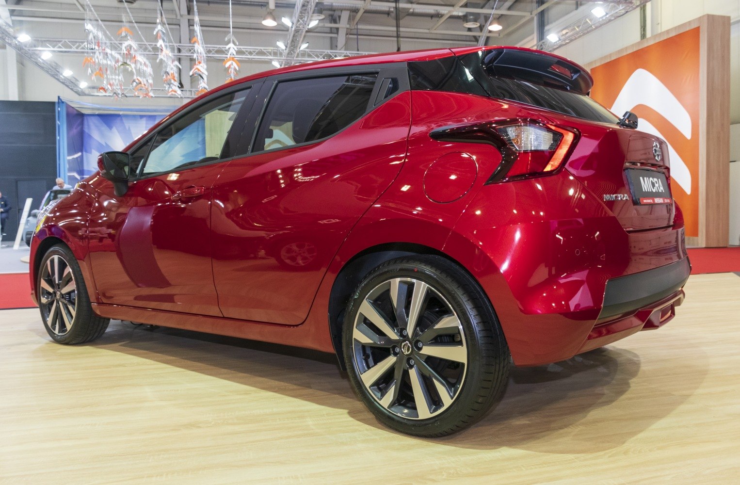 Rear profile and distinctive alloy wheel design of a modern hatchback
