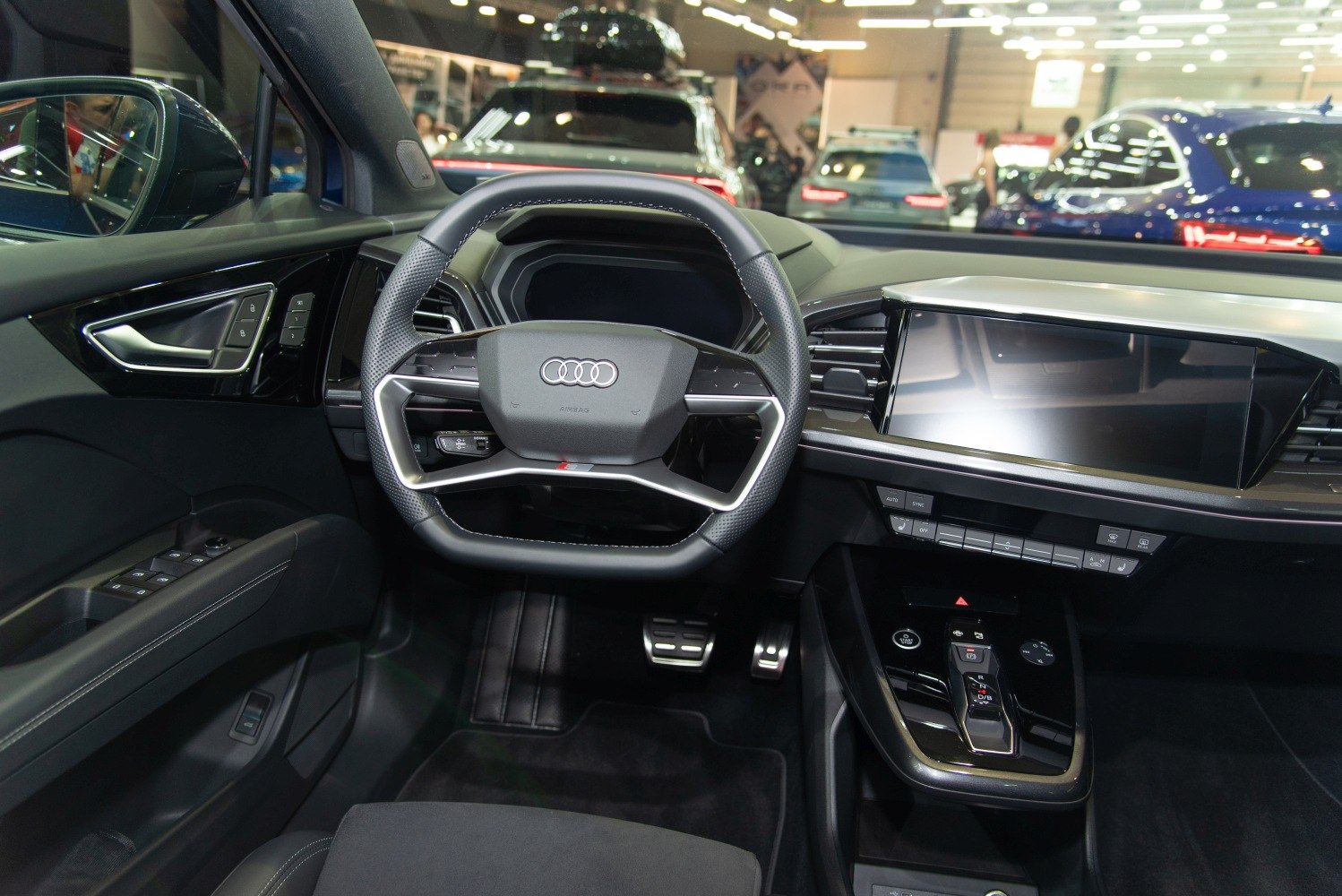 Digital dashboard, multifunction steering wheel, infotainment screen, control panel
