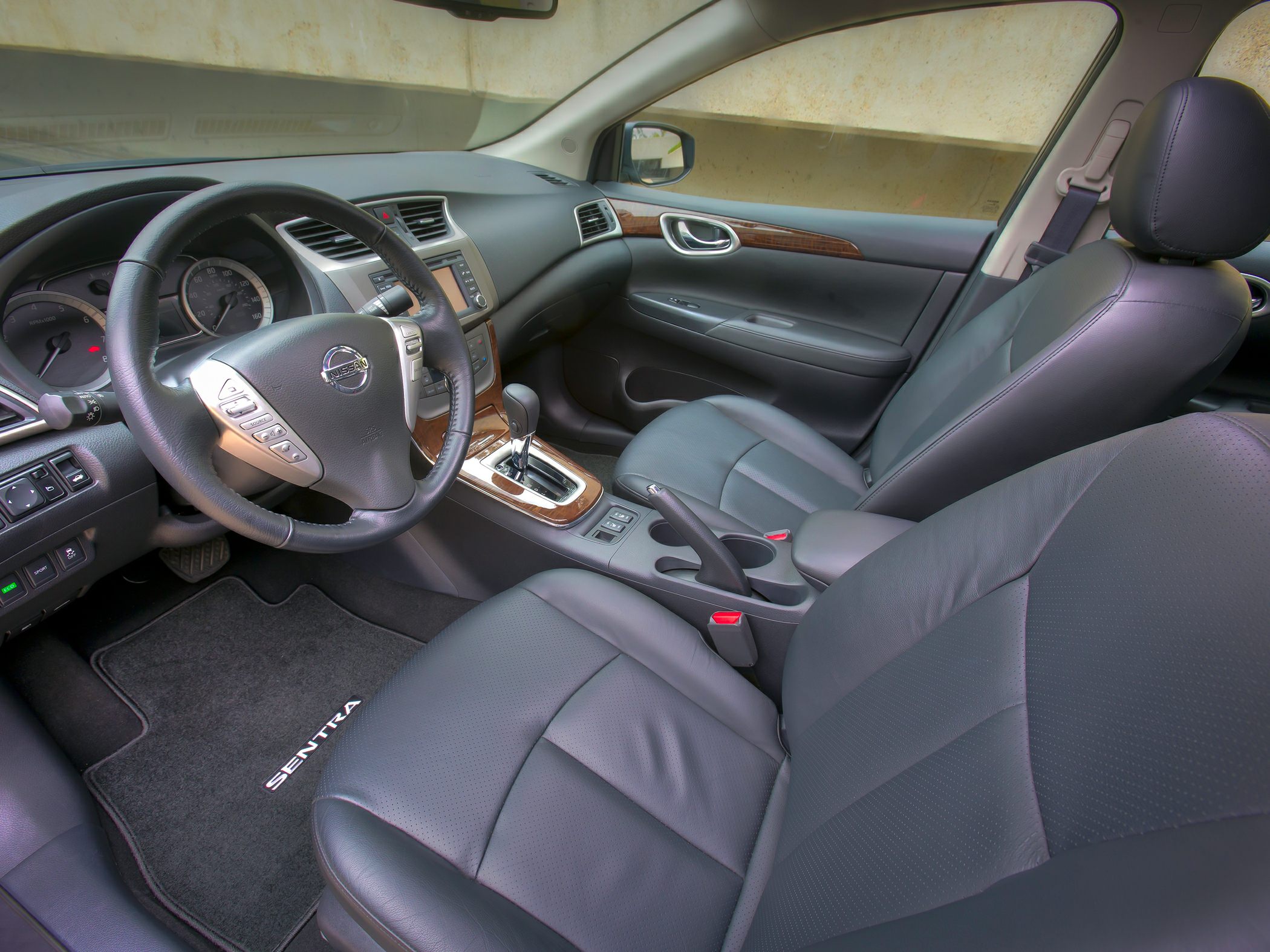 Leather seats, wood trim dashboard, automatic gearshift interior