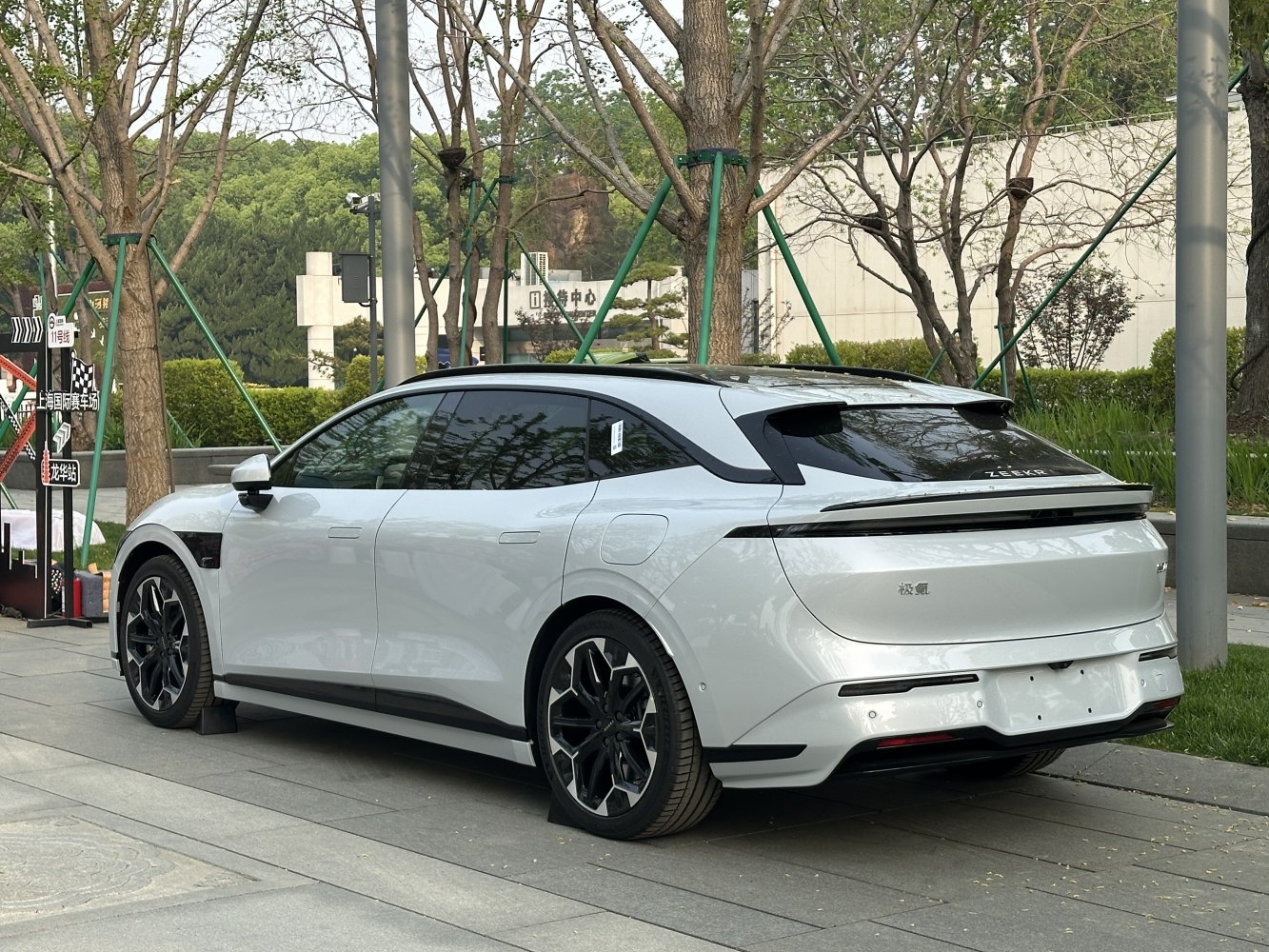 3/4 rear-left view