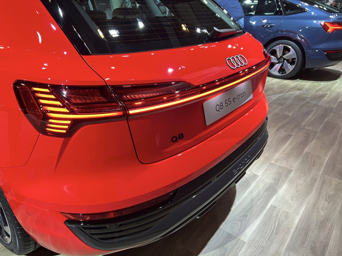 LED rear lights with signature horizontal light bar and aerodynamic tailgate design