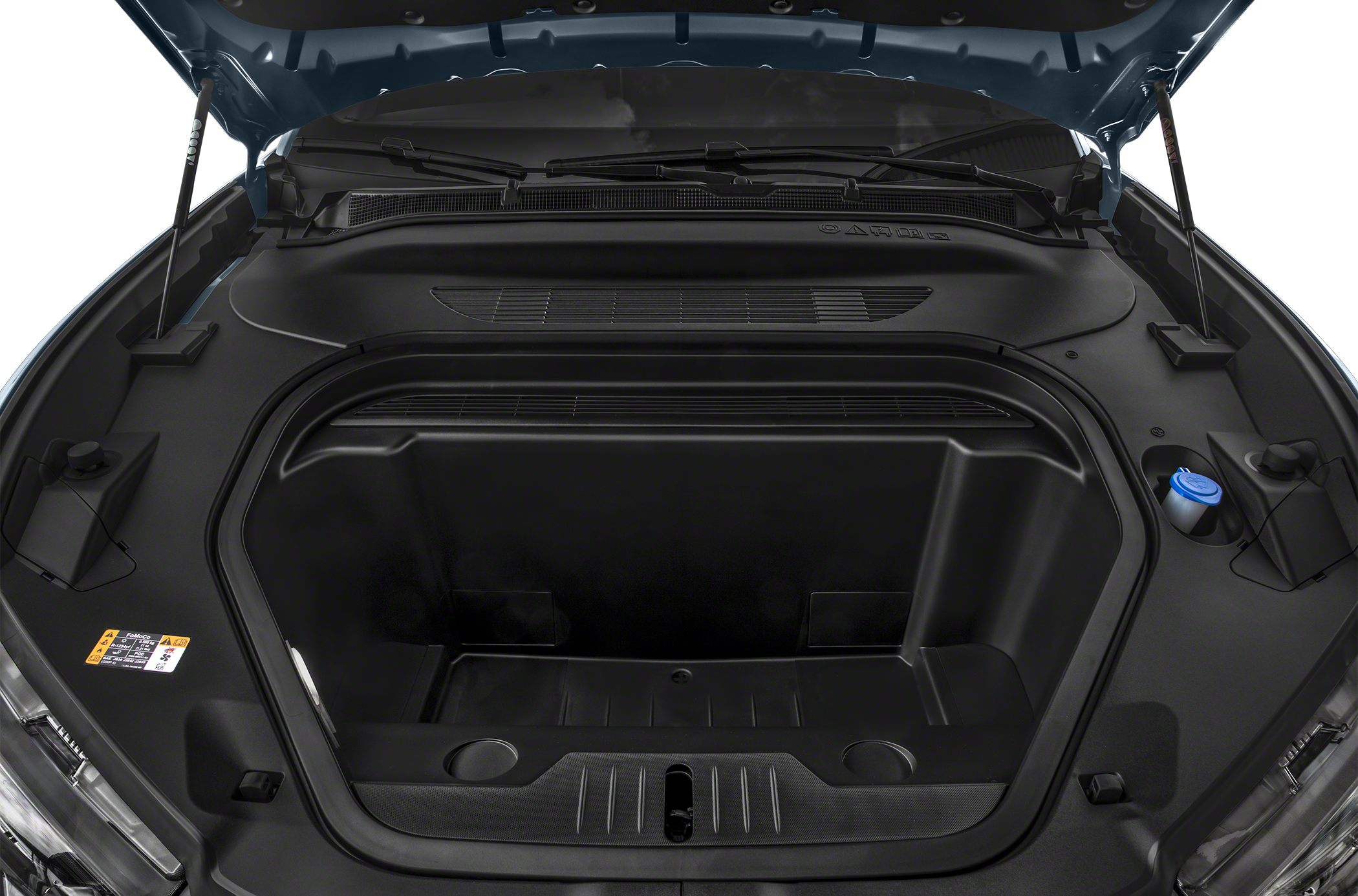 Spacious front trunk storage of an electric vehicle