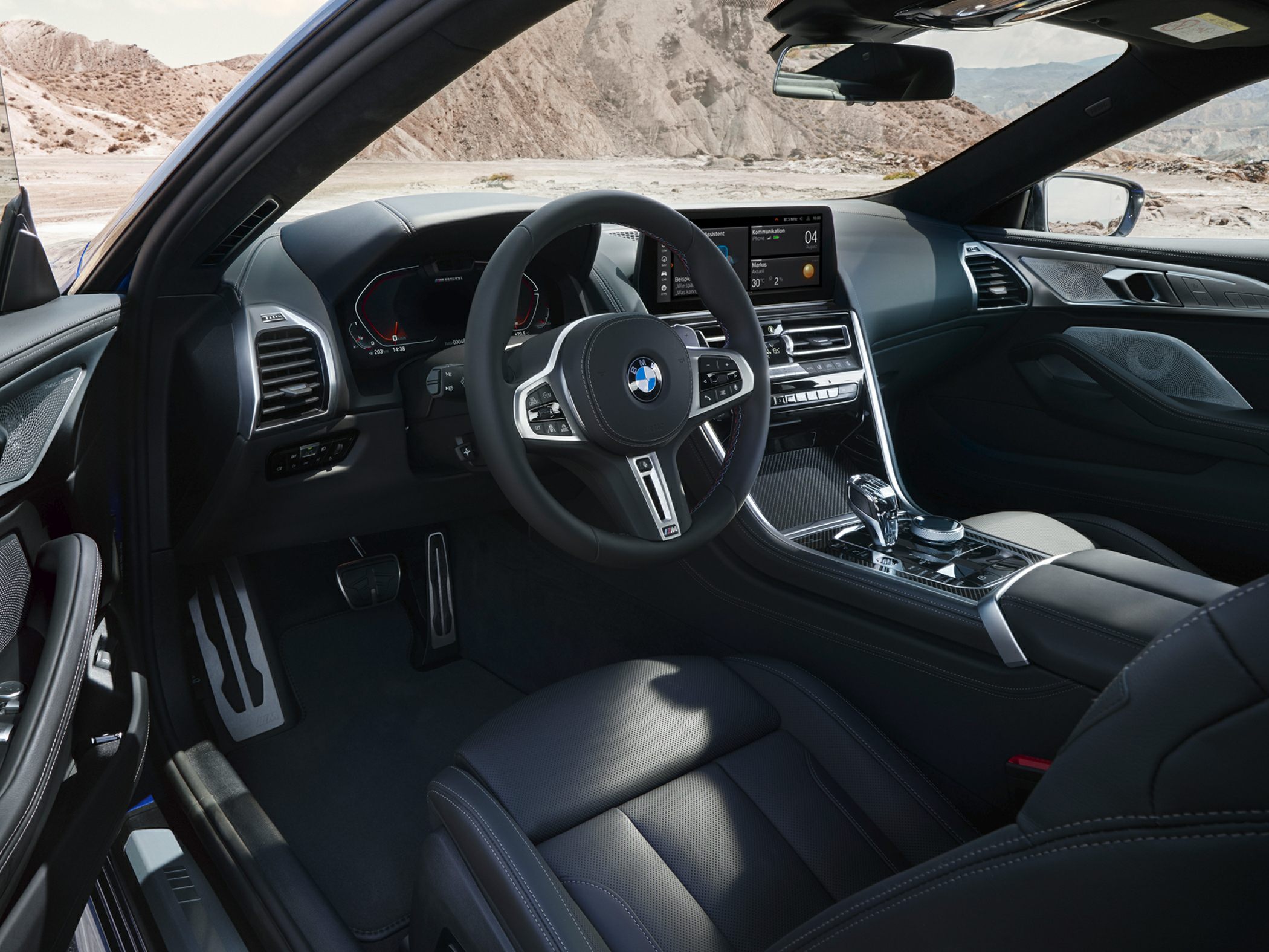 Digital instrument cluster and luxury interior cockpit with premium seats