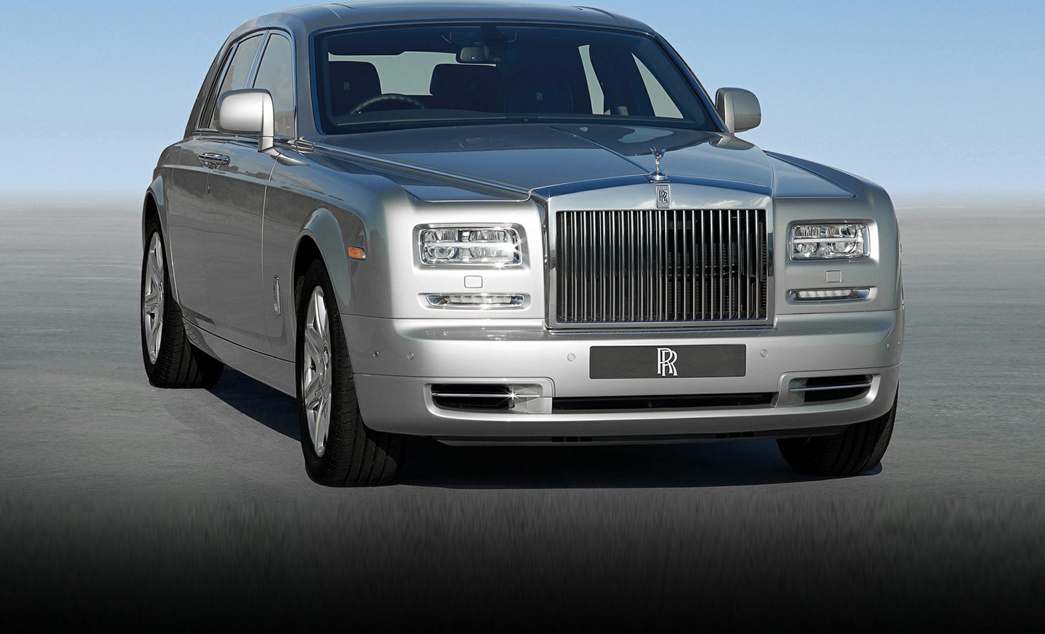 Front view with iconic grille and rectangular headlights