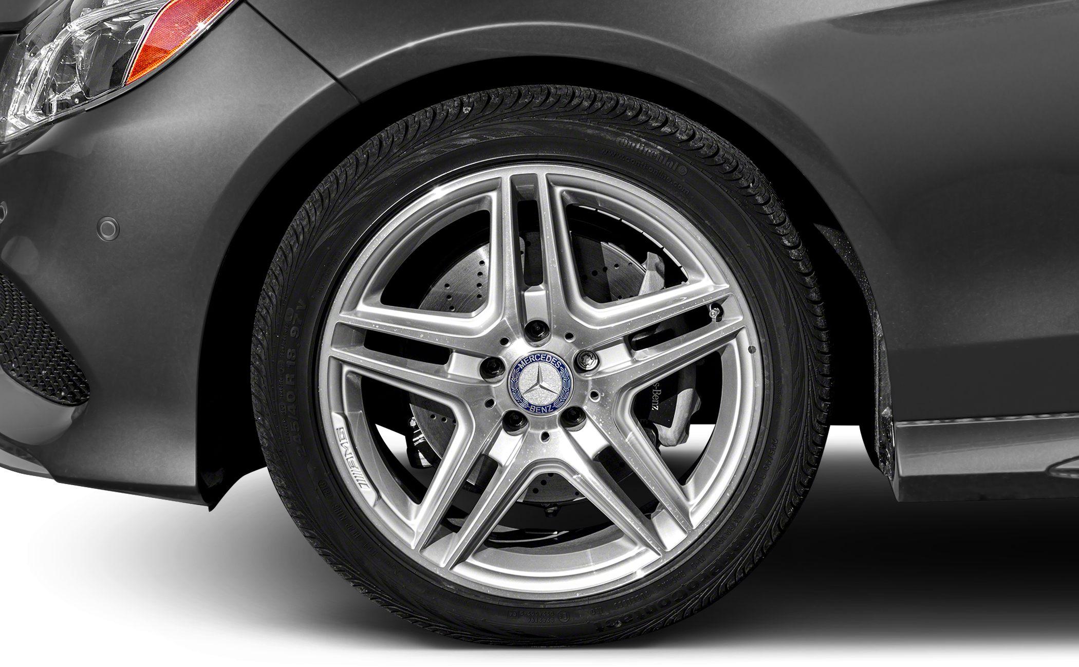 Alloy wheel with 5-spoke design and disc brake detail