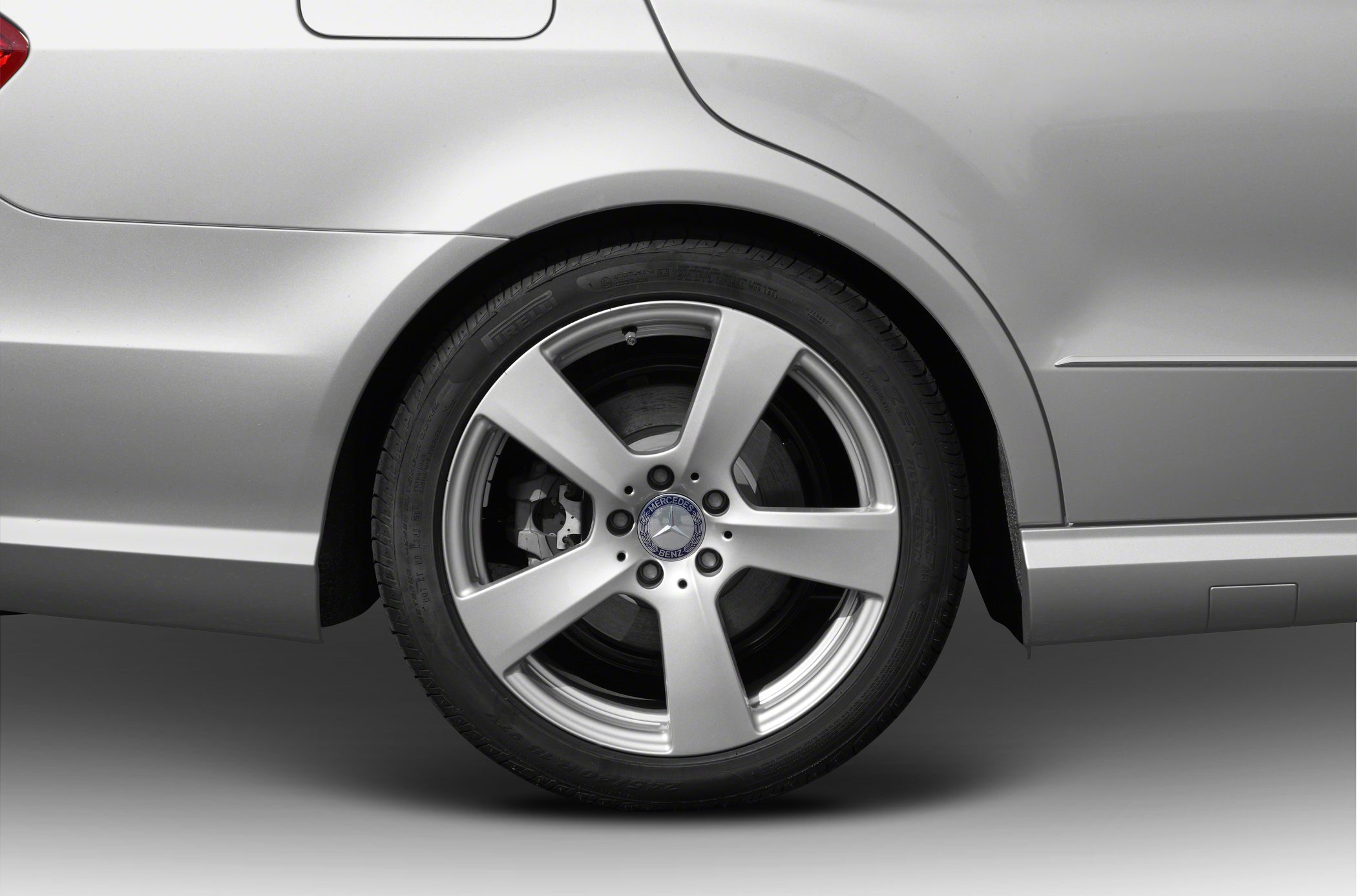 Rear wheel with 5-spoke alloy rim and tire