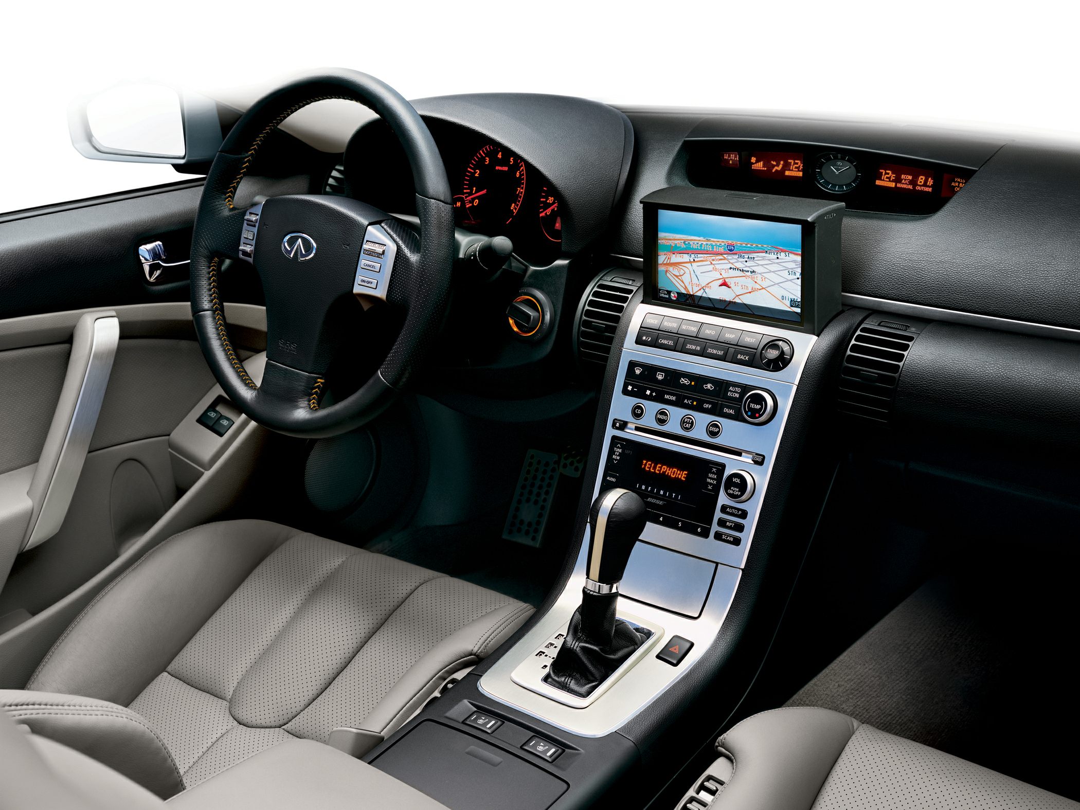 Navigation screen, dashboard controls, leather seats, automatic gear shifter