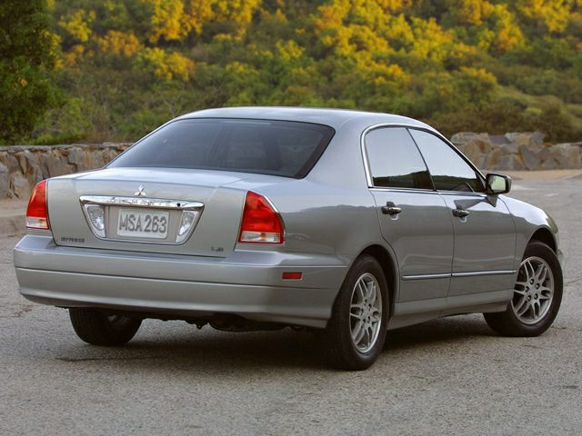 3/4 rear-right view