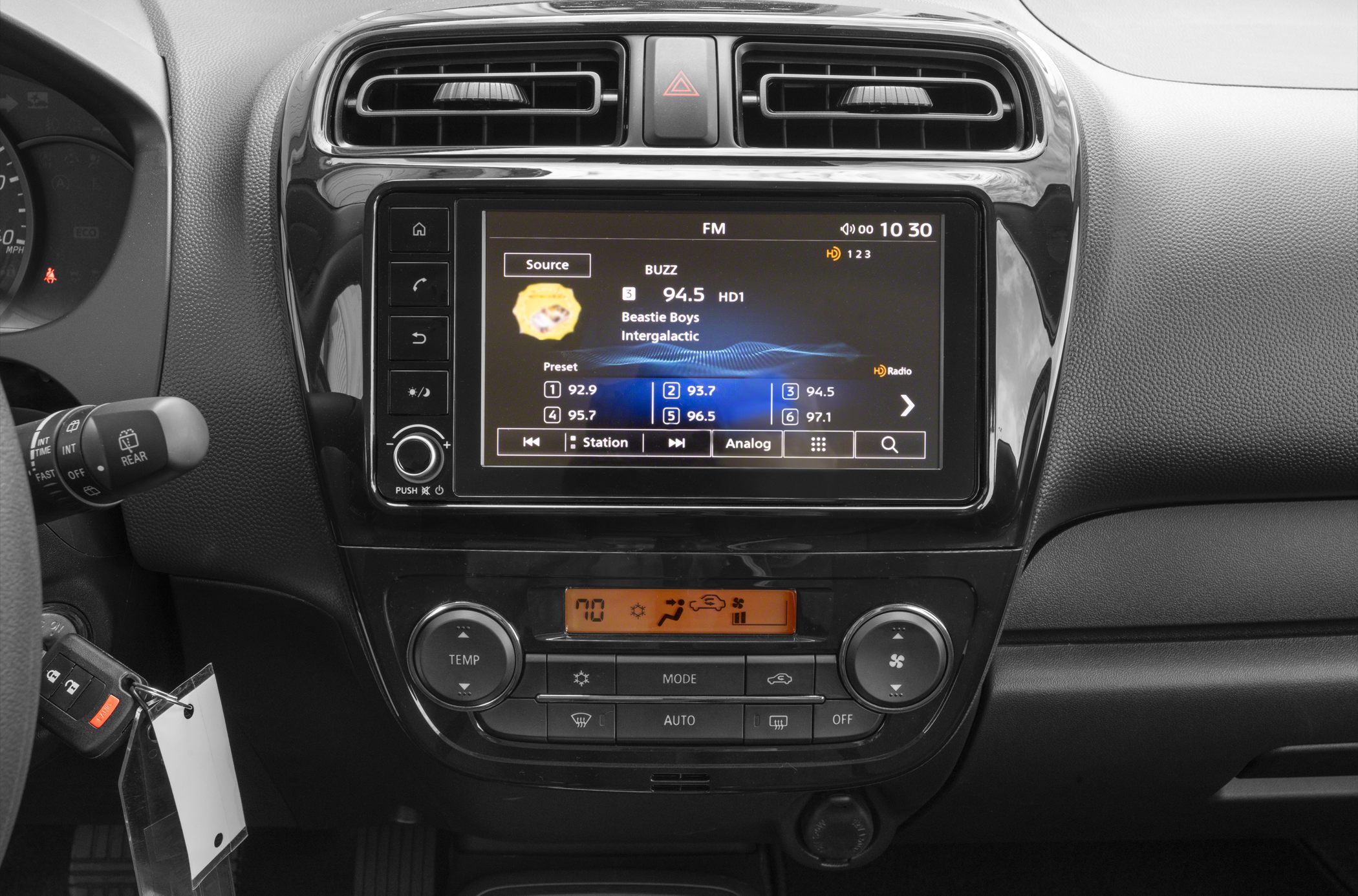 Digital infotainment system and climate control panel
