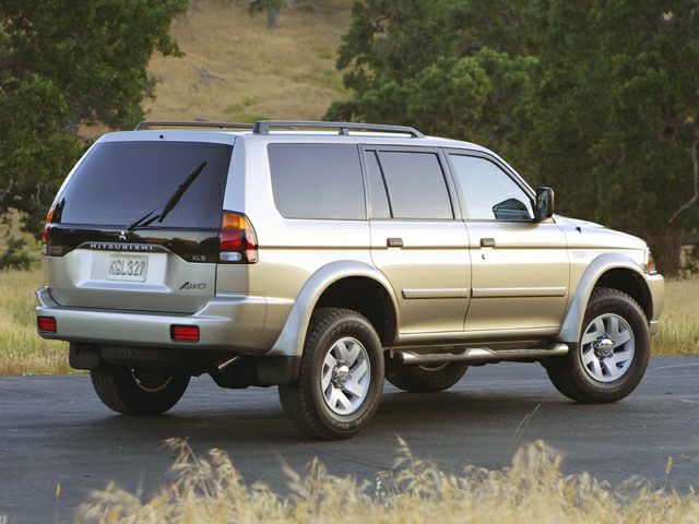 3/4 rear-right view
