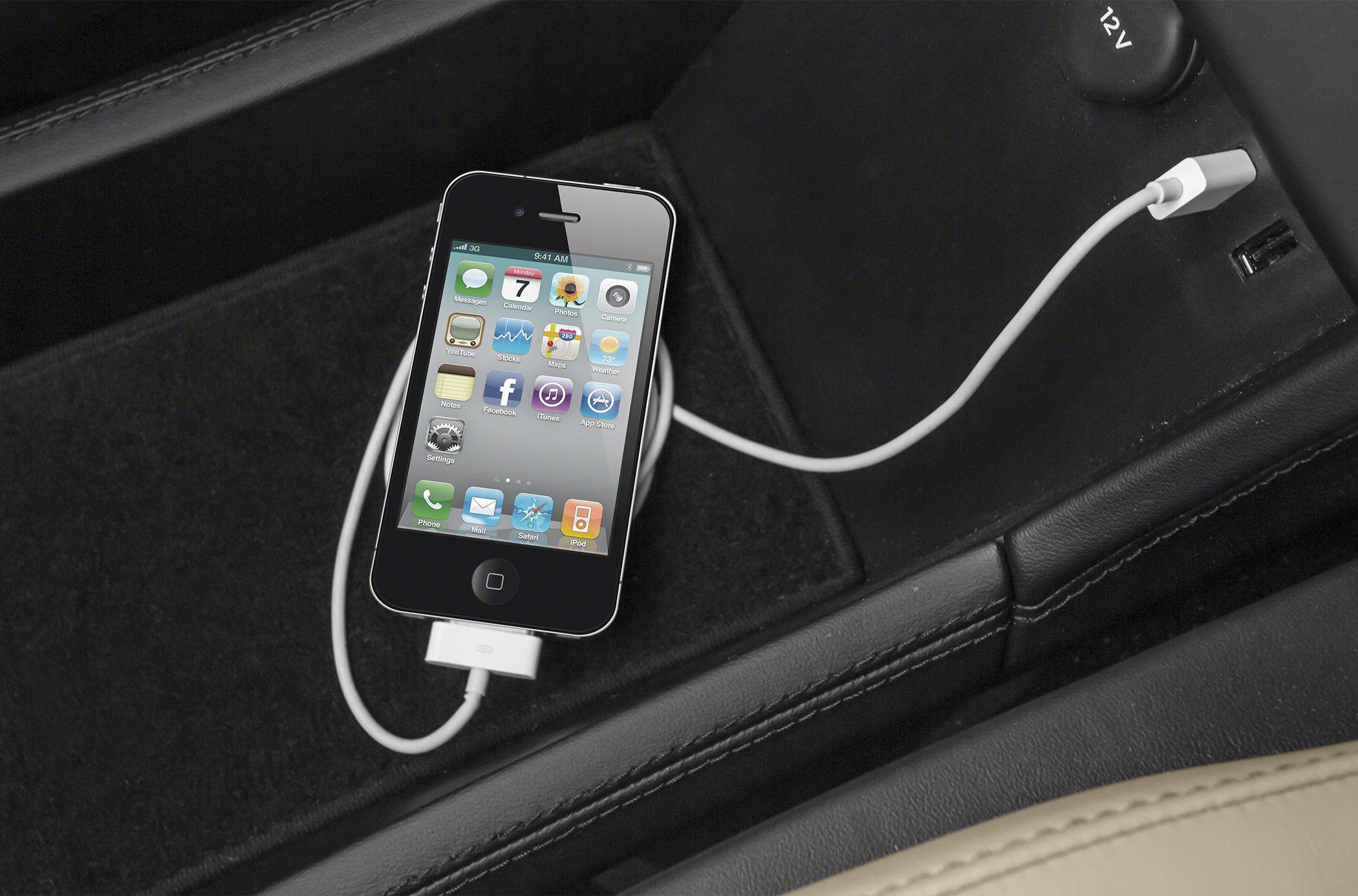 USB and 12V charging port with smartphone connected