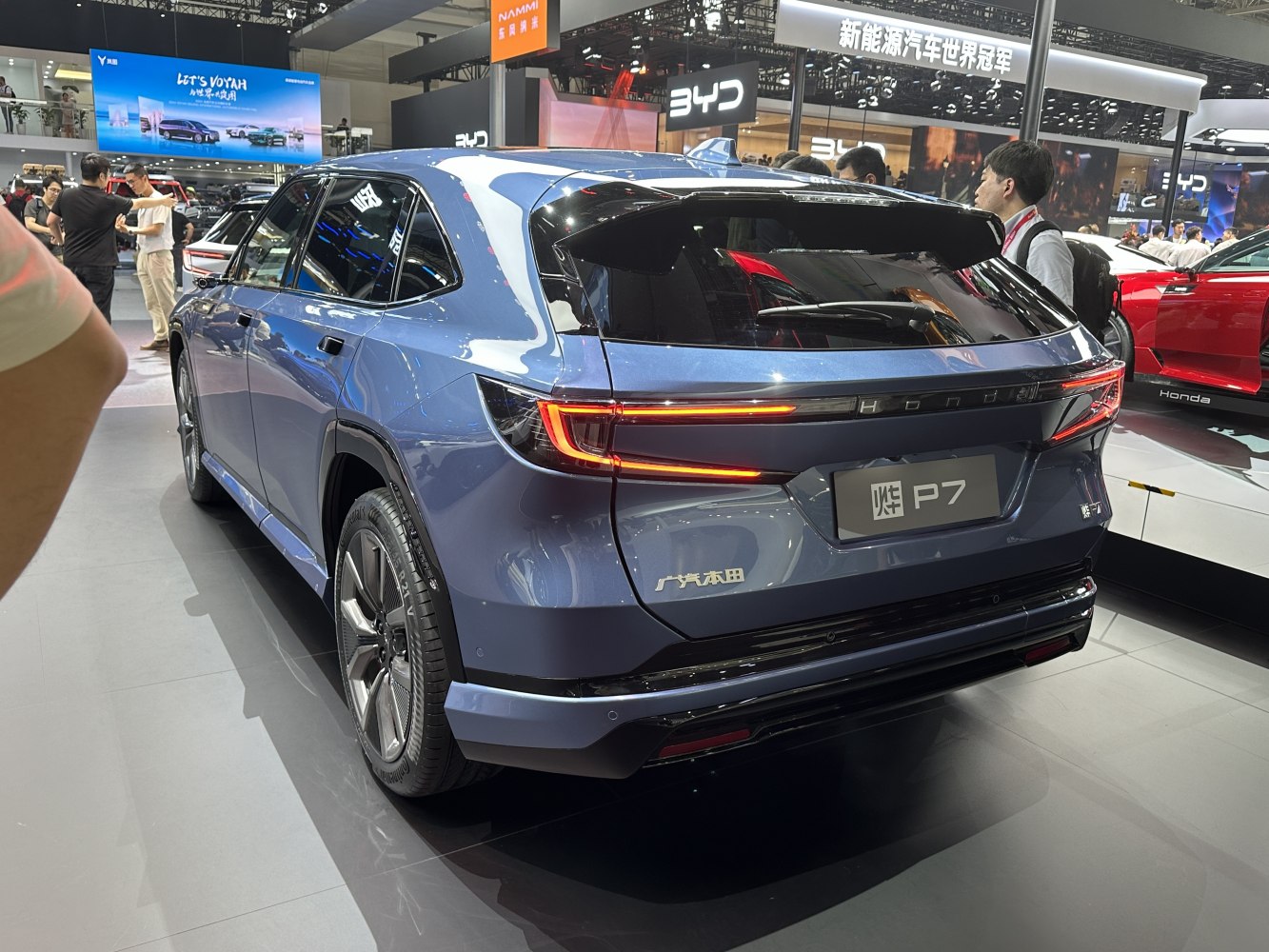 3/4 rear-left view